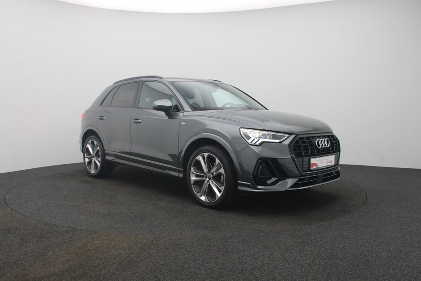 Bild über Audi Q3 S line 35 TFSI S tronic - für weitere Informationen kontaktieren Sie den Audi Partner