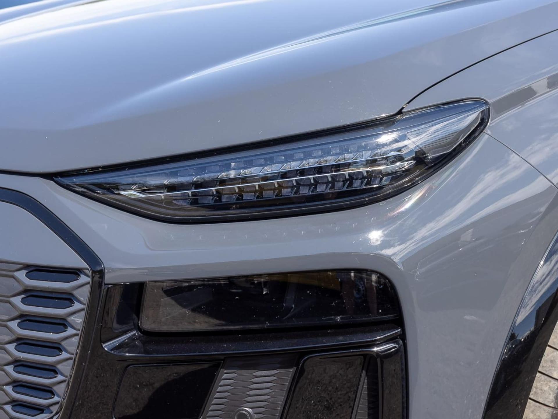 Audi SQ6 SUV e-tron