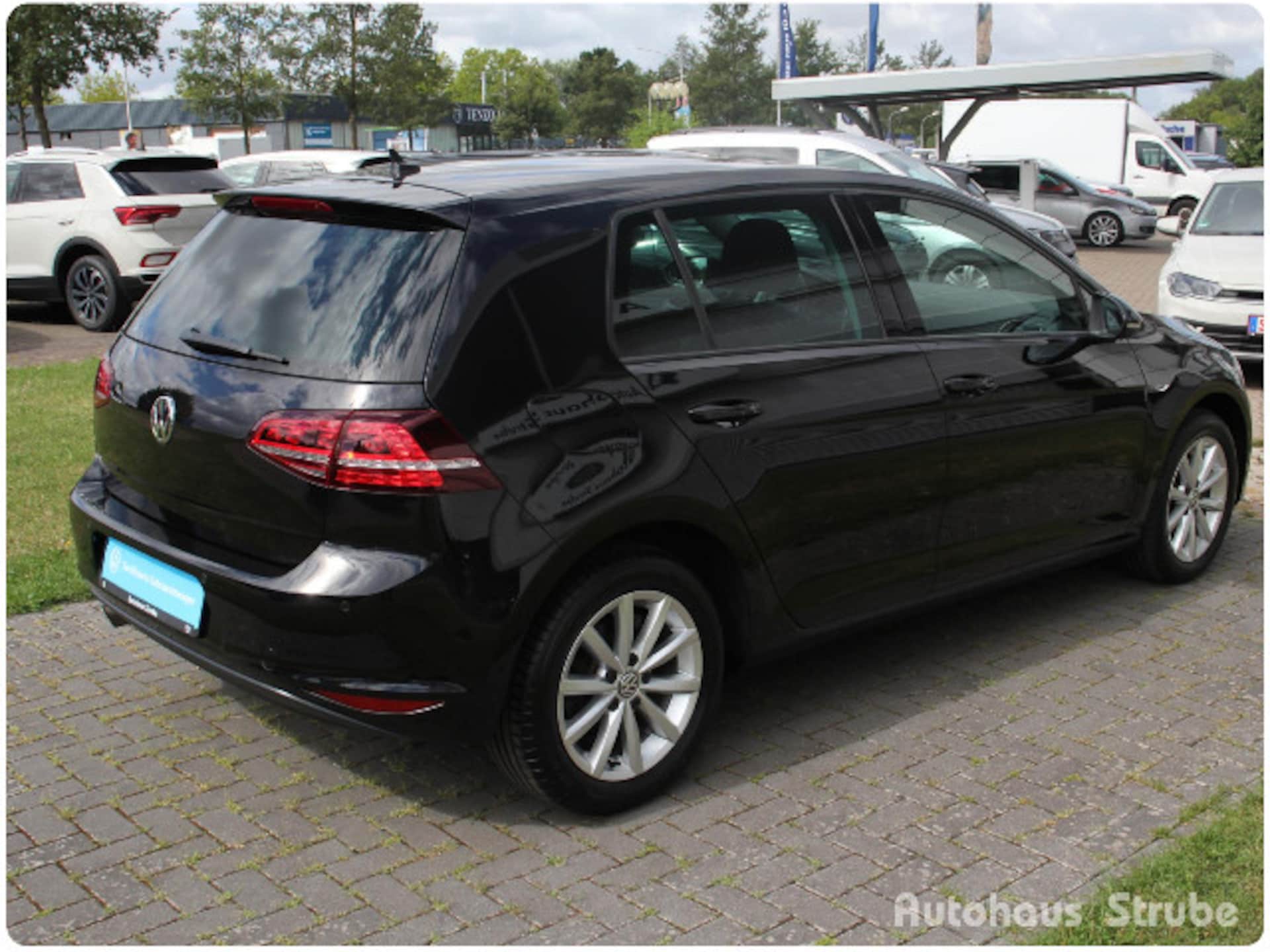 Volkswagen Golf LOUNGE
