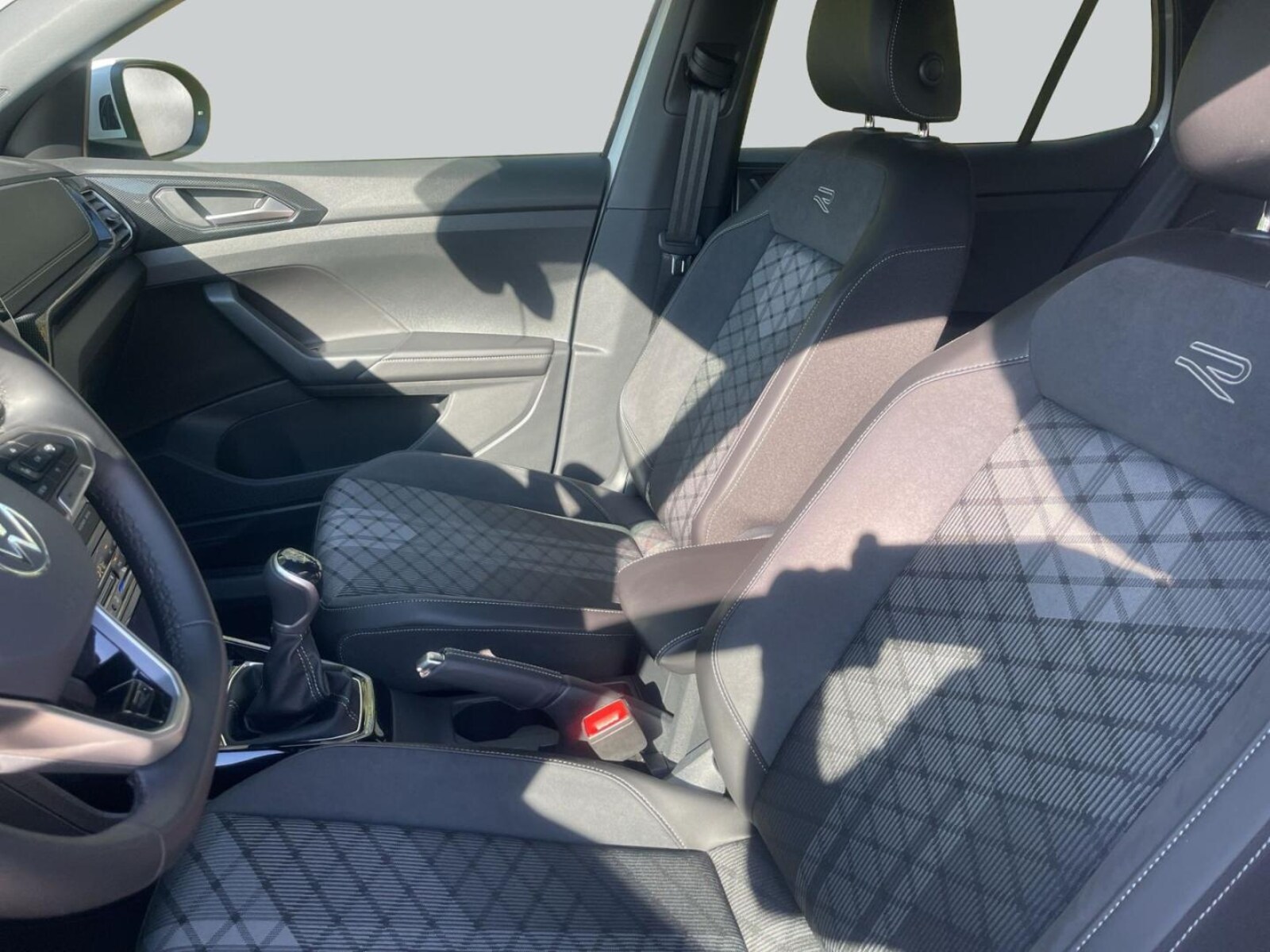 Volkswagen T-Cross – Bild 10