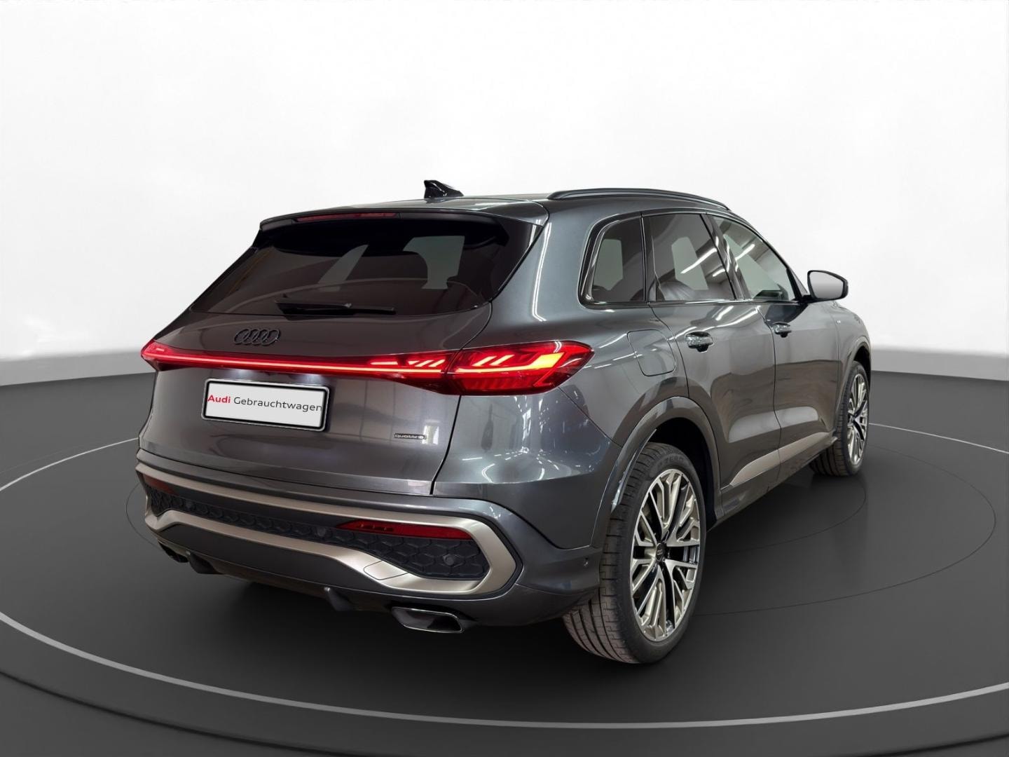 Bild über Audi Q5 SUV TFSI quattro 150 kW S tronic - für weitere Informationen kontaktieren Sie den Audi Partner