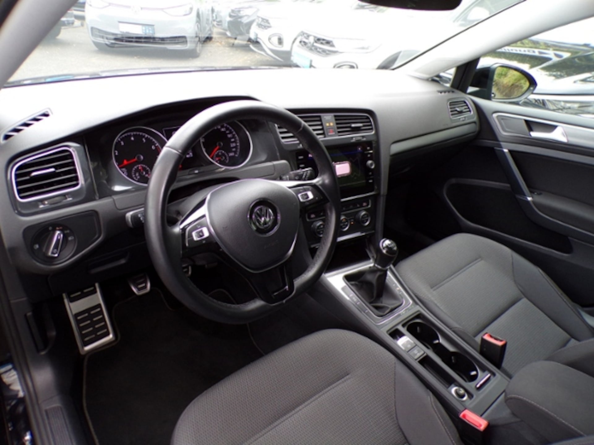 Volkswagen Golf R-Line