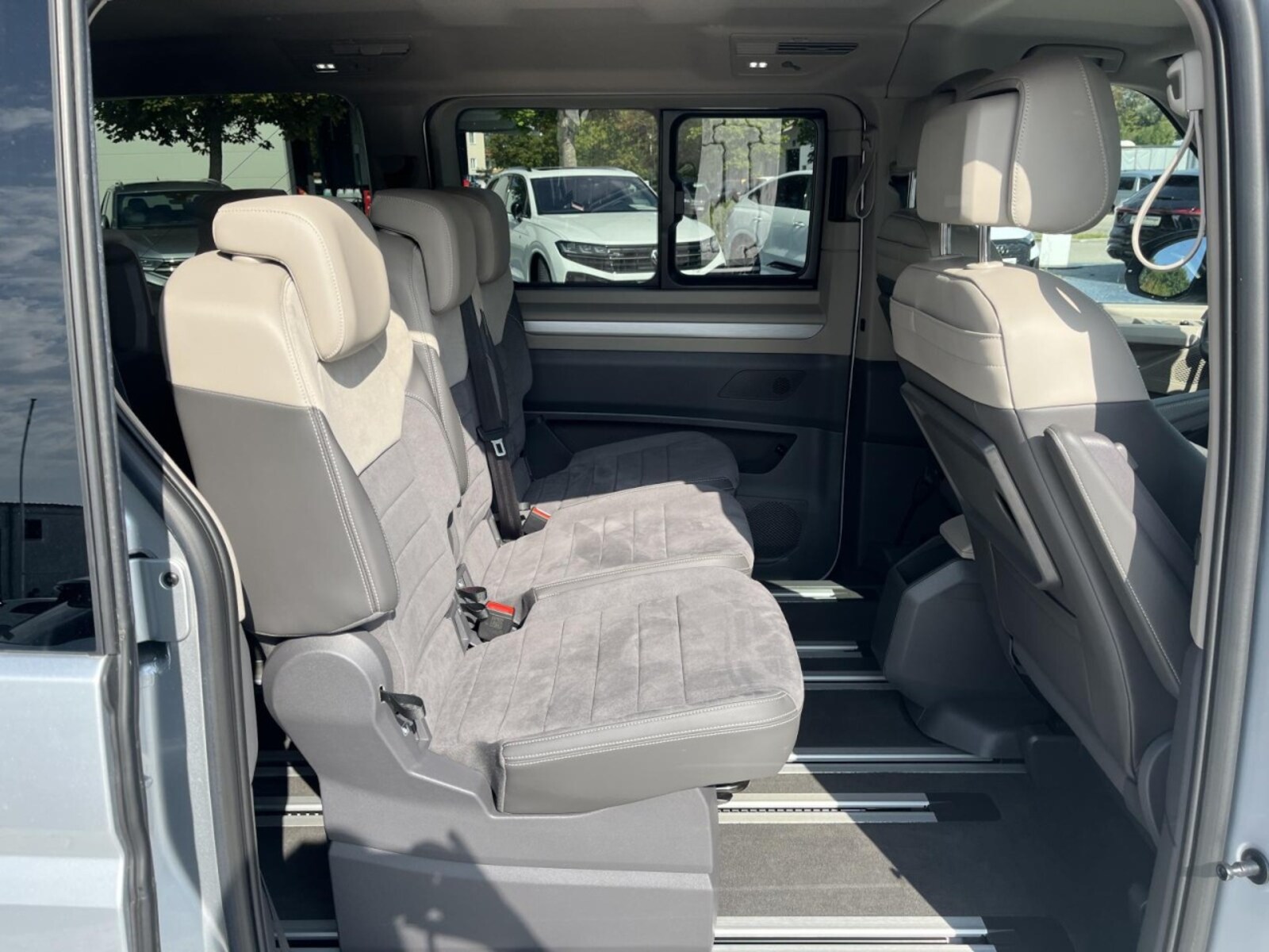 Volkswagen Multivan Langversion – Bild 11