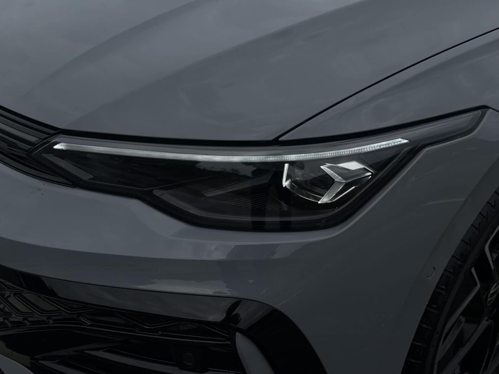Volkswagen Golf Variant R-Line