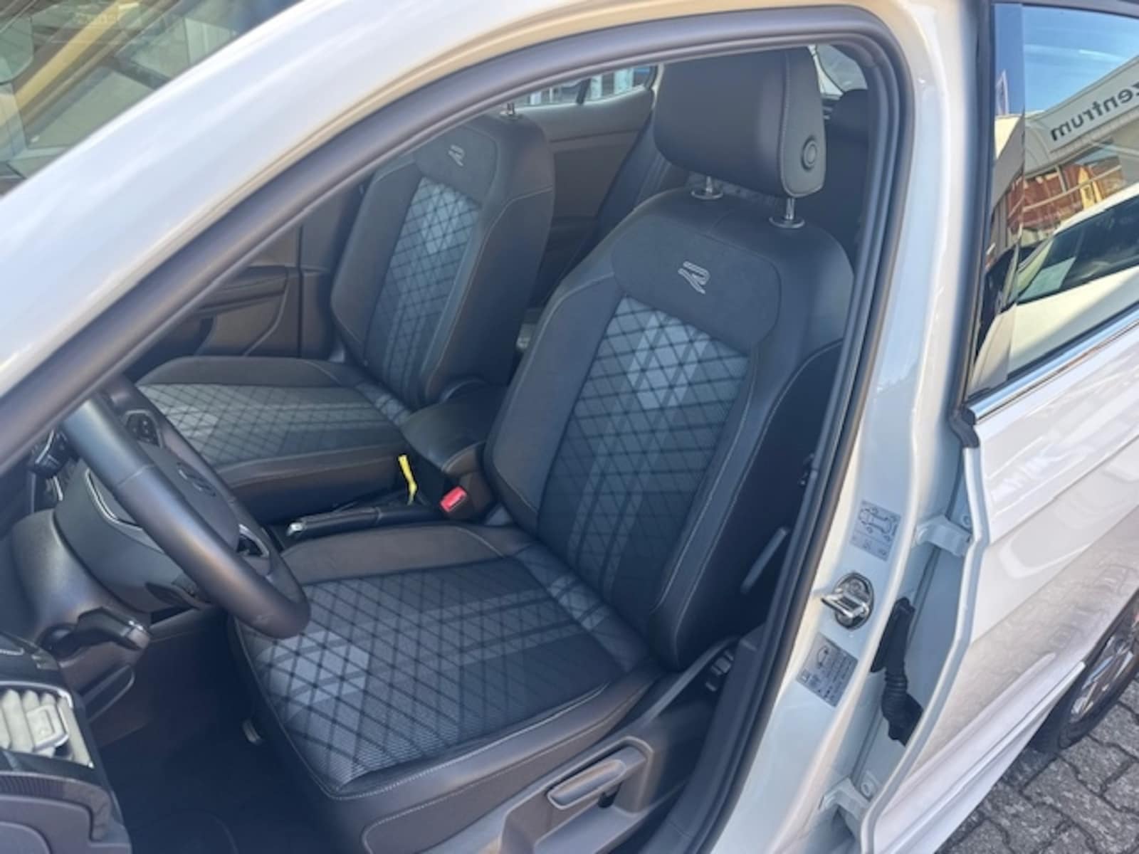 Volkswagen T-Cross – Bild 16
