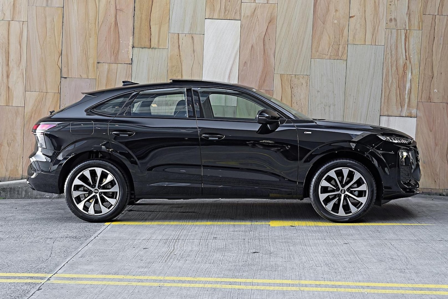Image about Audi Q3 Sportback TFSI 110 kW