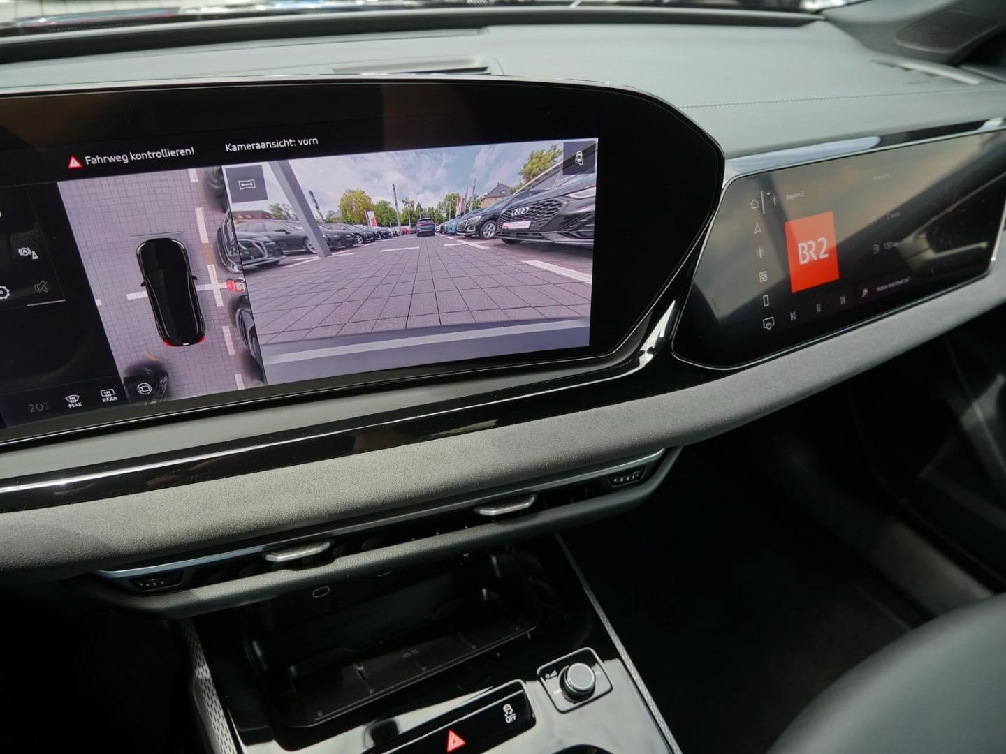 Bild über Audi S5 Limousine TFSI 270 kW S tronic - für weitere Informationen kontaktieren Sie den Audi Partner