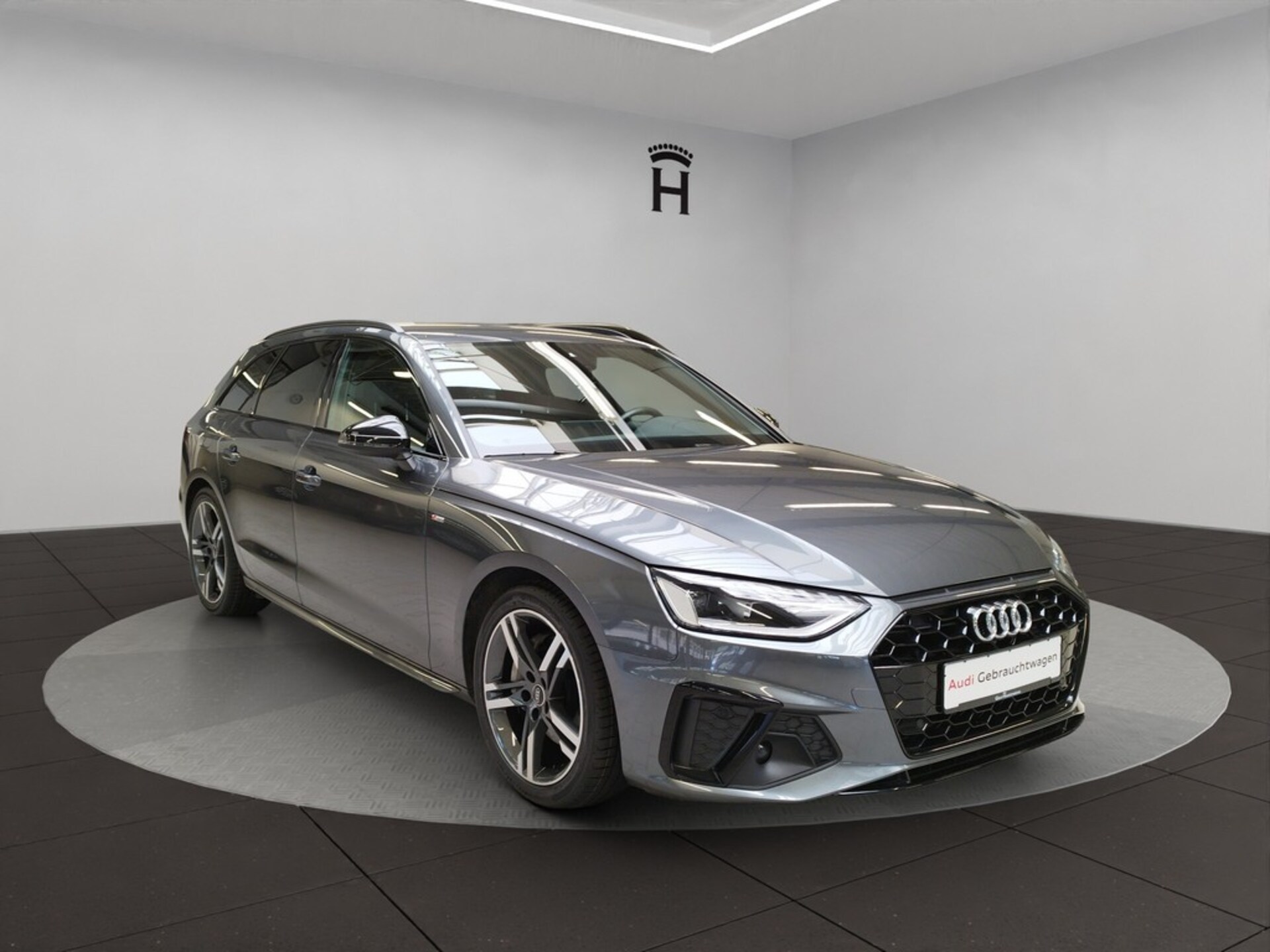 Audi A4 Avant S line