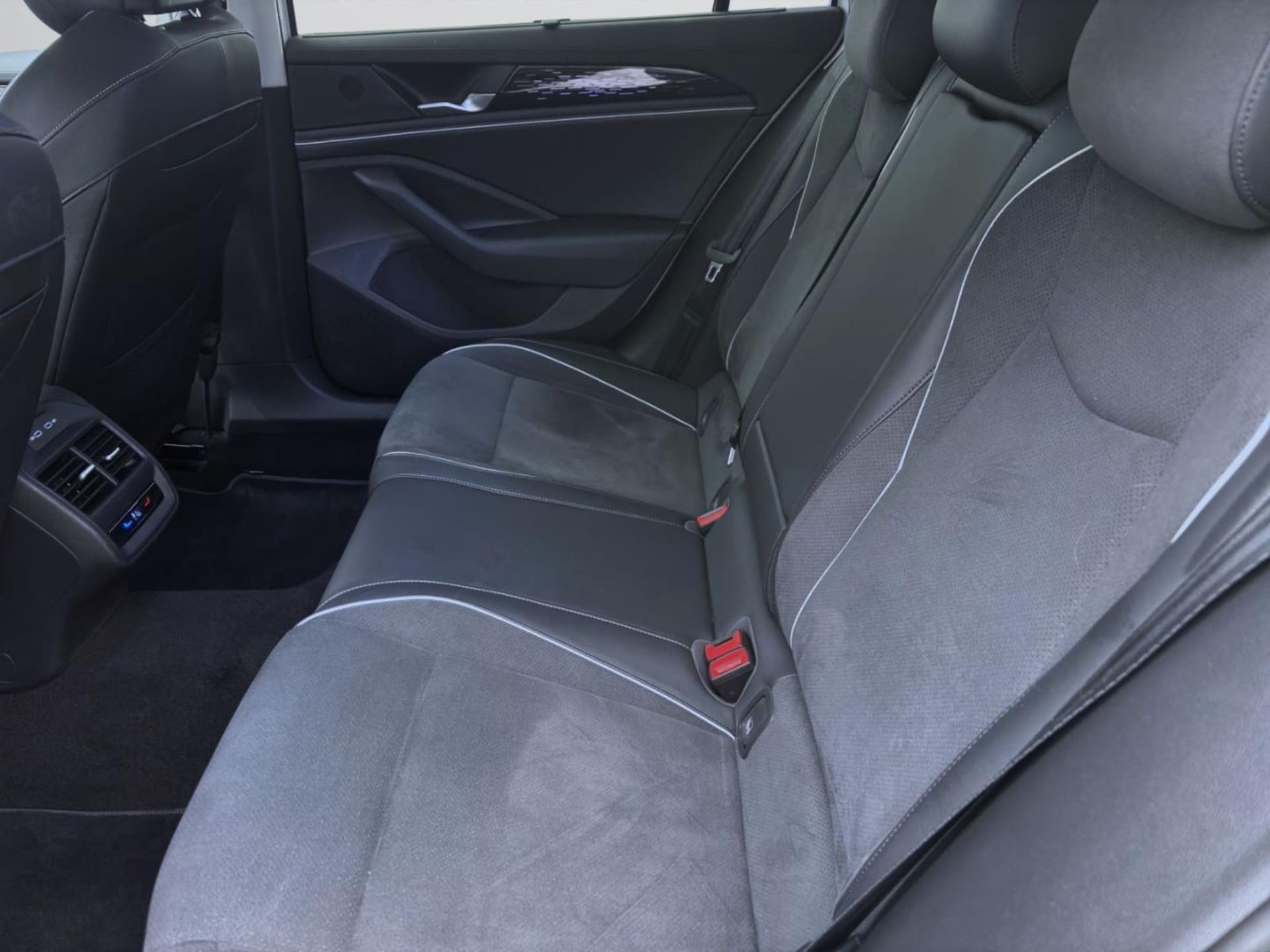 Volkswagen Passat Business