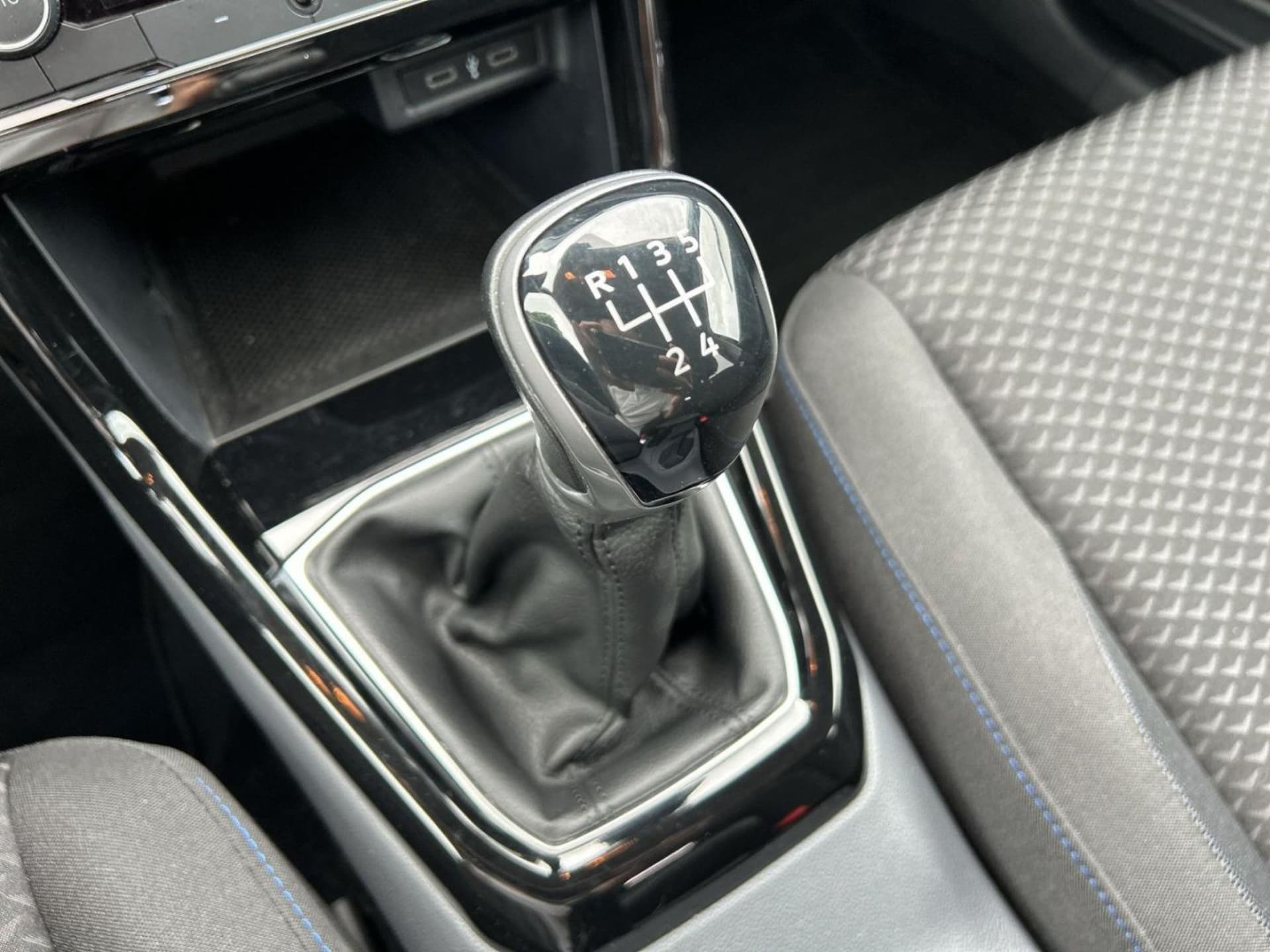 Volkswagen T-Cross United