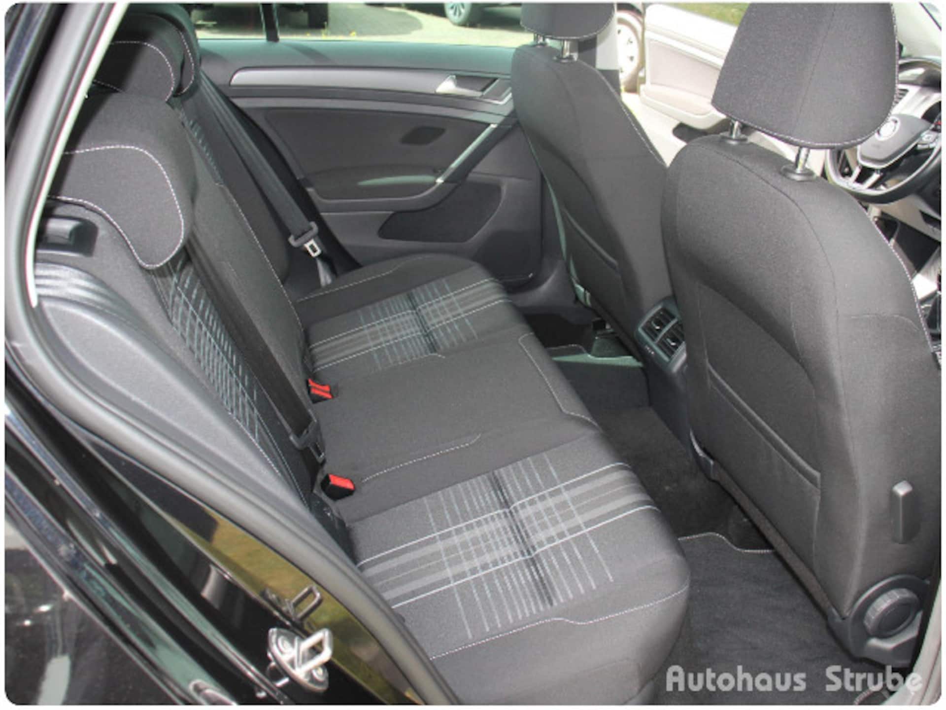 Volkswagen Golf LOUNGE
