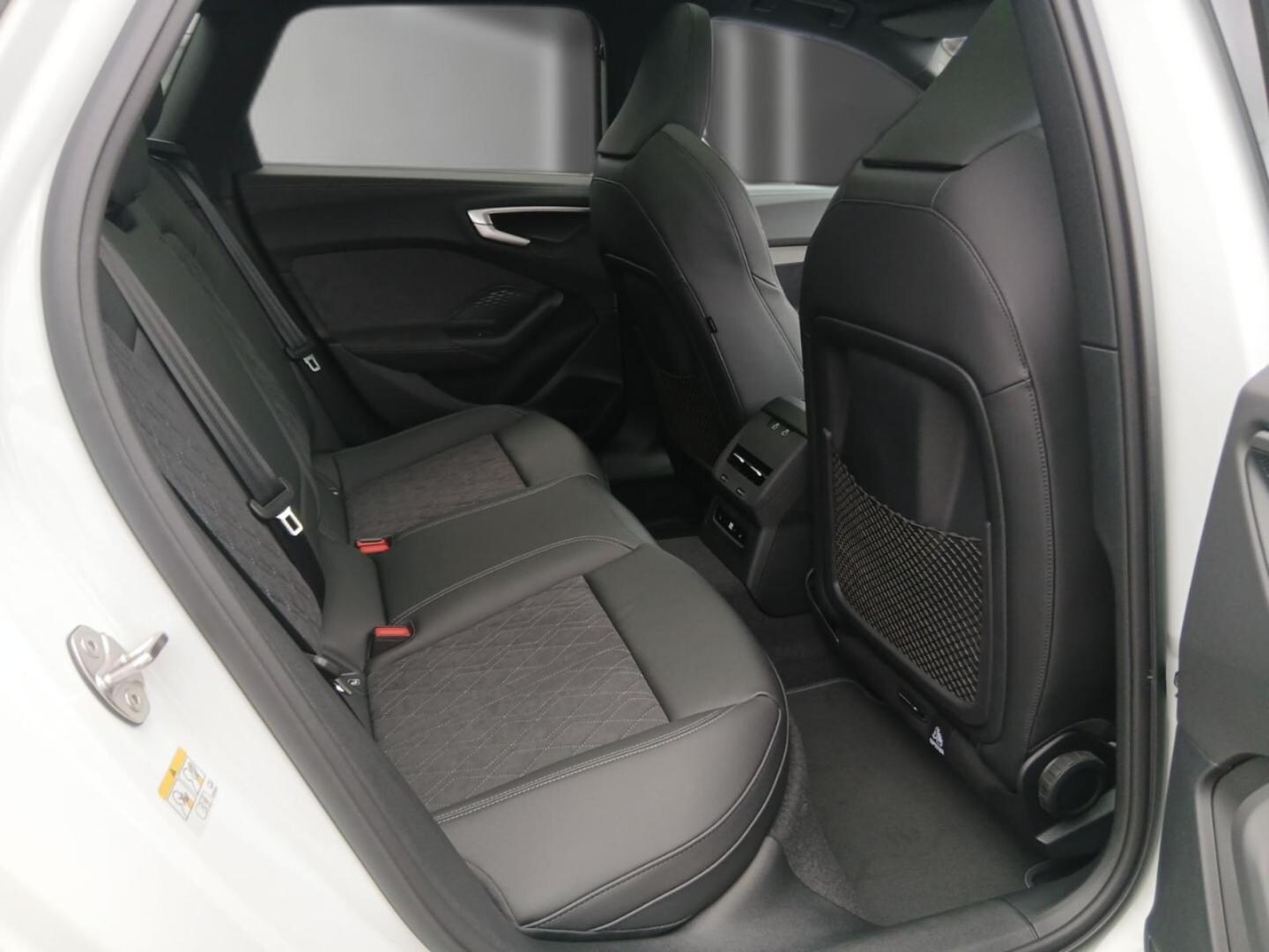 Bild über Audi A5 Avant edition one TDI quattro 150 kW S tronic - für weitere Informationen kontaktieren Sie den Audi Partner