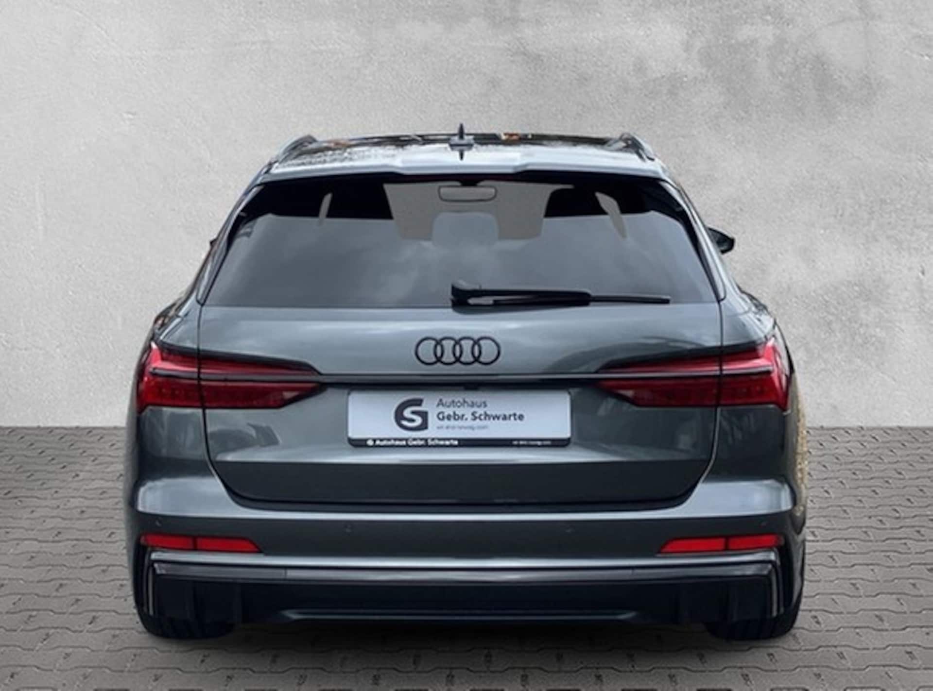 Audi S6 Avant