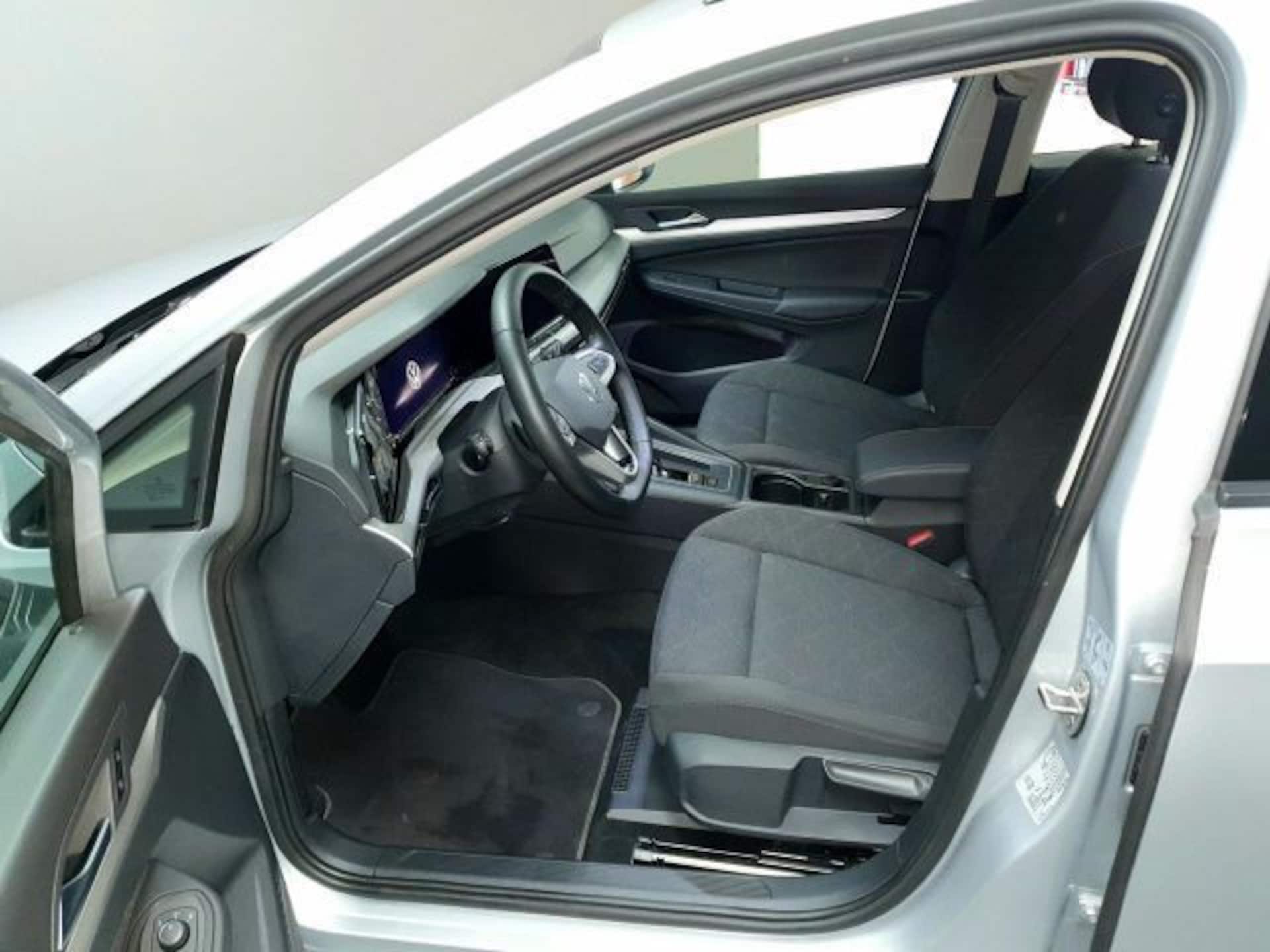 Volkswagen Golf Variant Life