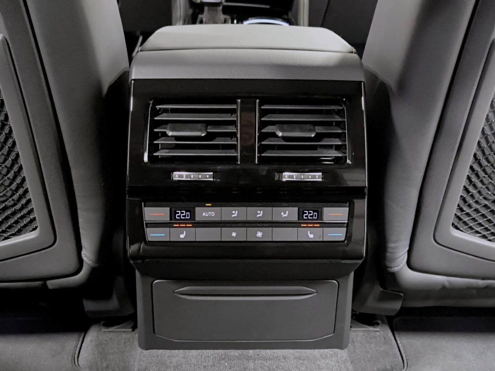 Volkswagen Touareg – Bild 13