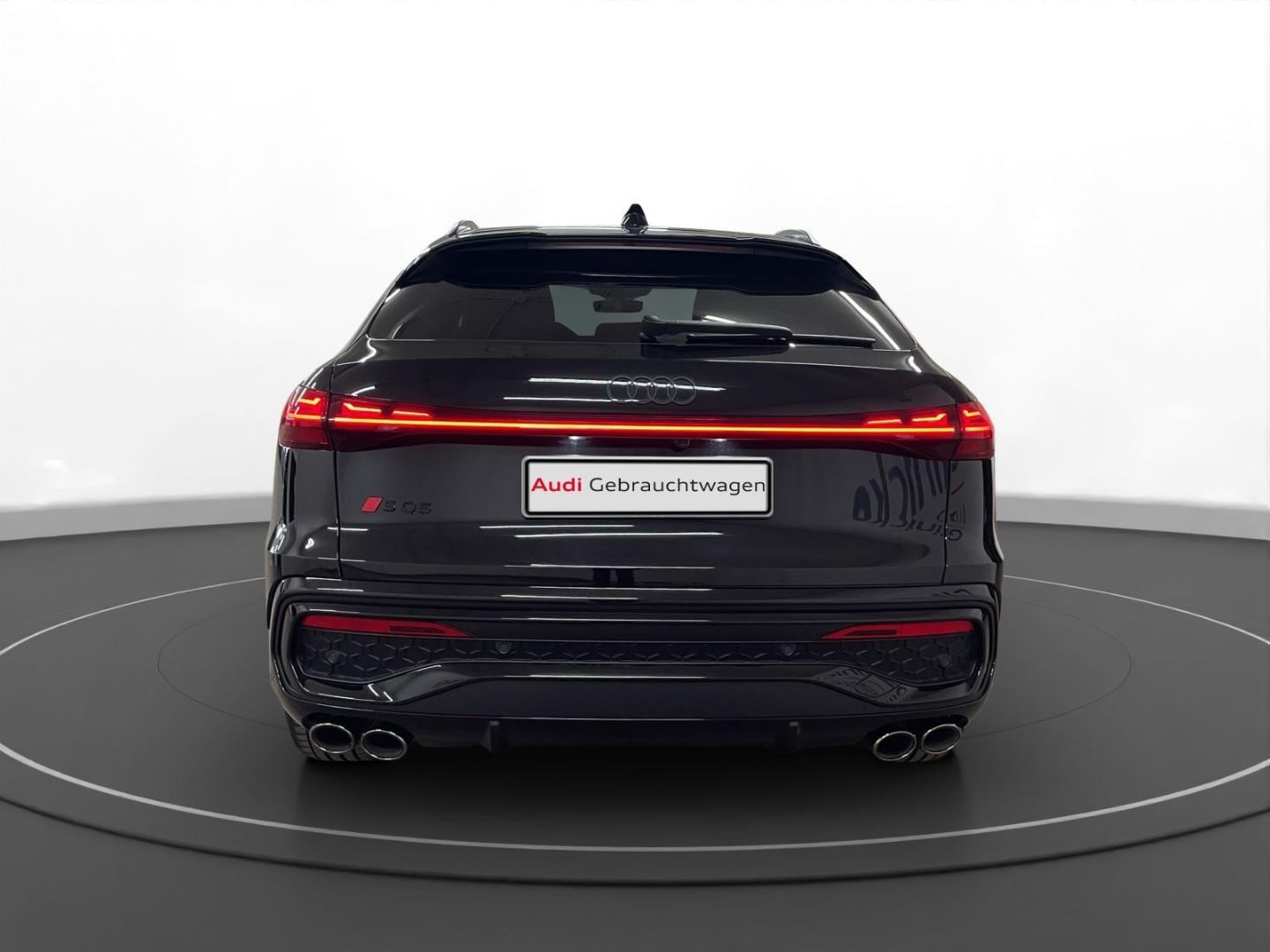 Bild über Audi SQ5 Sportback edition one mit Akzenten mythosschwarz TFSI 270 kW S tronic - für weitere Informationen kontaktieren Sie den Audi Partner