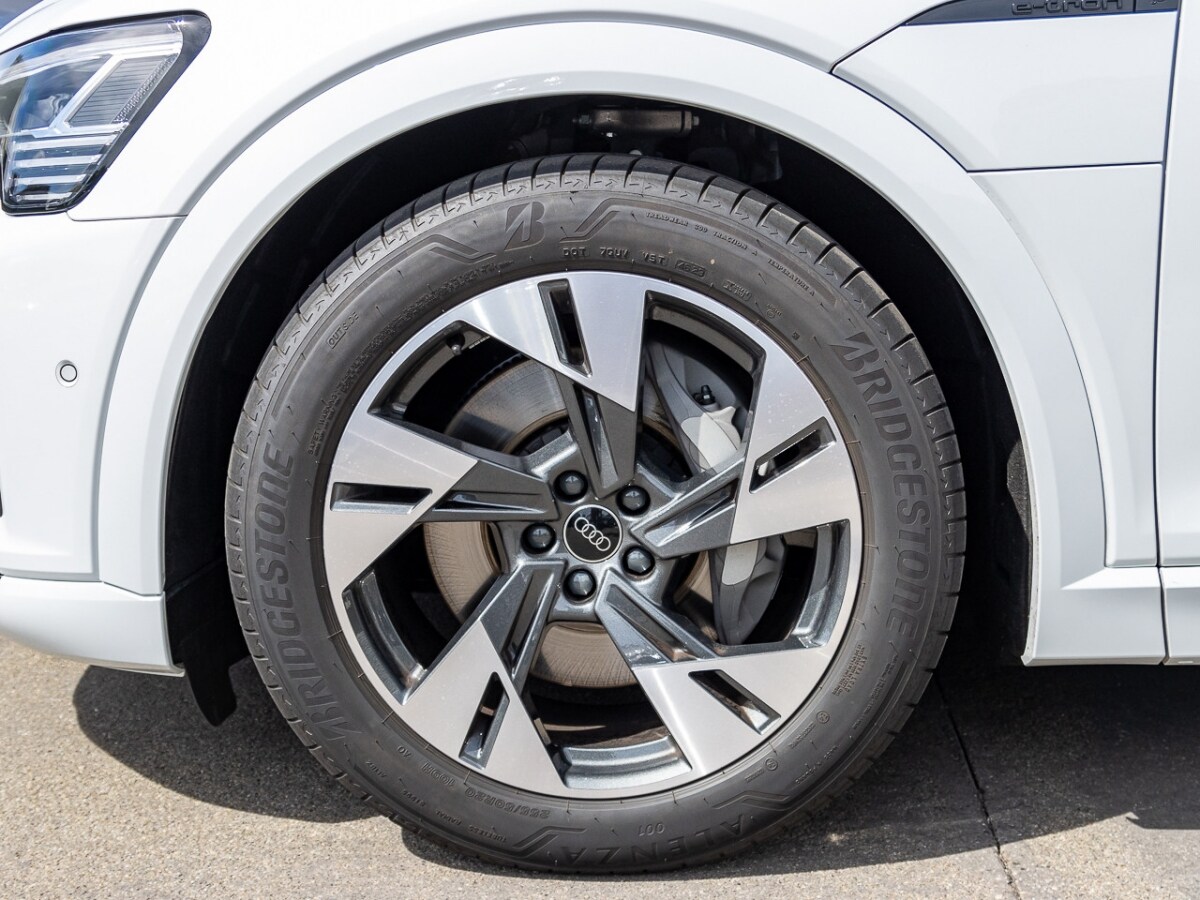 Image about Audi Q8 e-tron S line 50 e-tron quattro