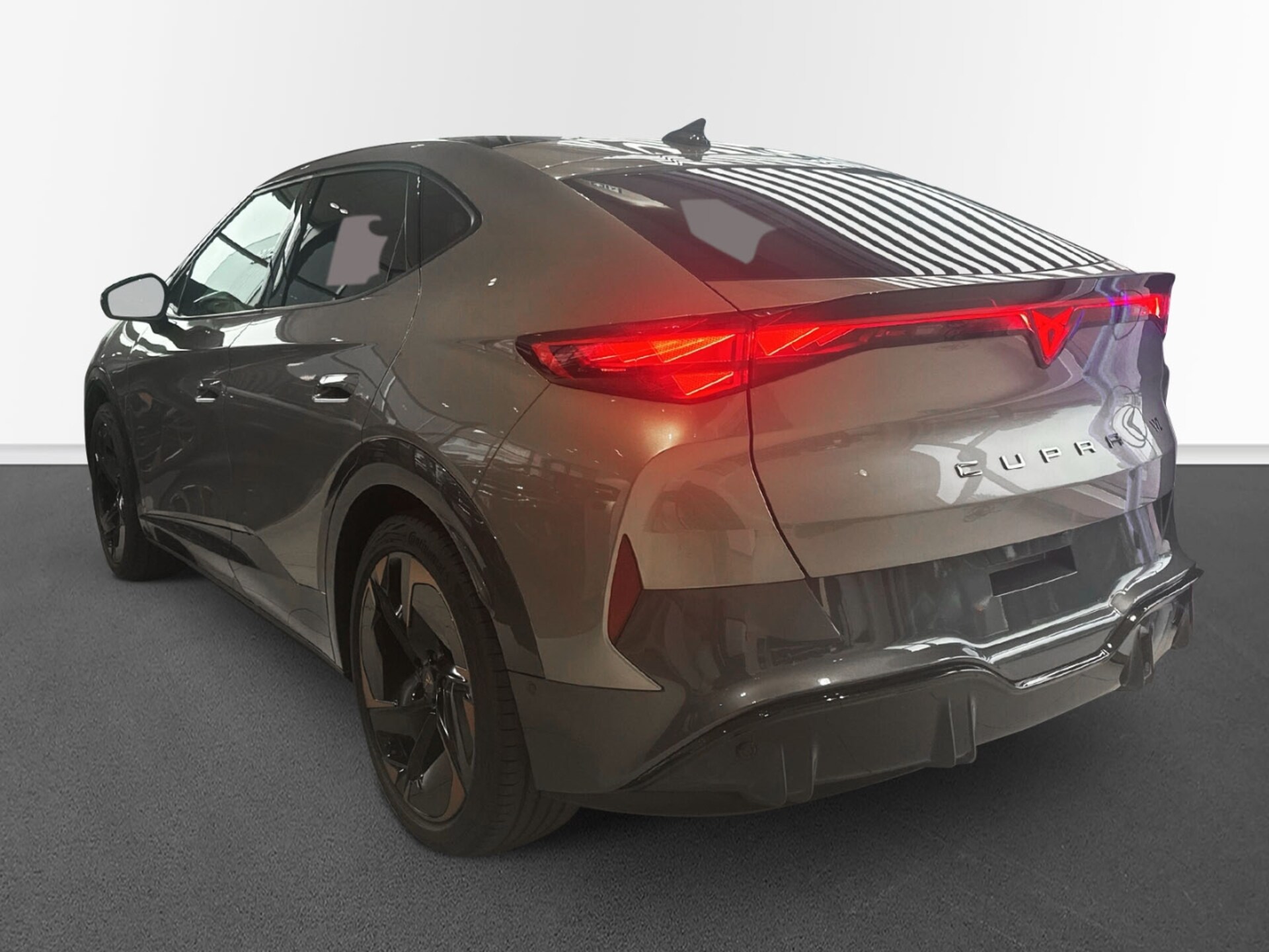 CUPRA Tavascan VZ