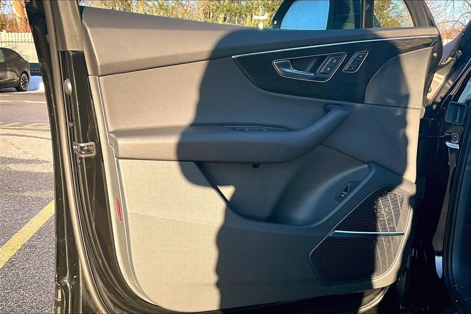 2026 Audi Q7 Premium - Photo 11