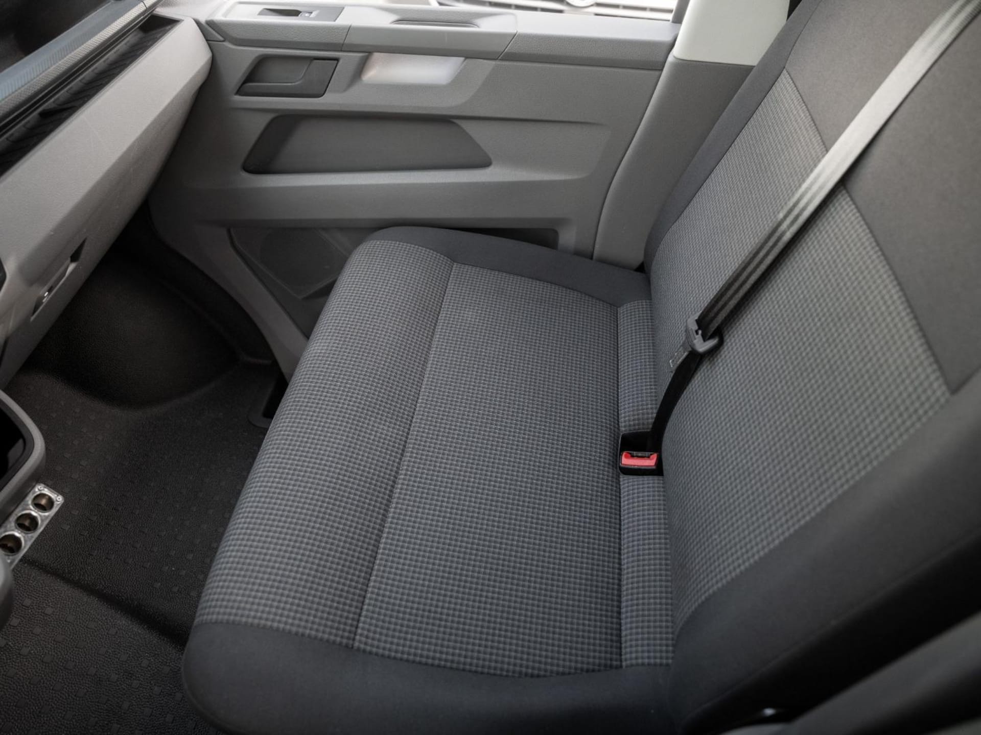 Volkswagen T6.1 Transporter Kasten langer Radstand
