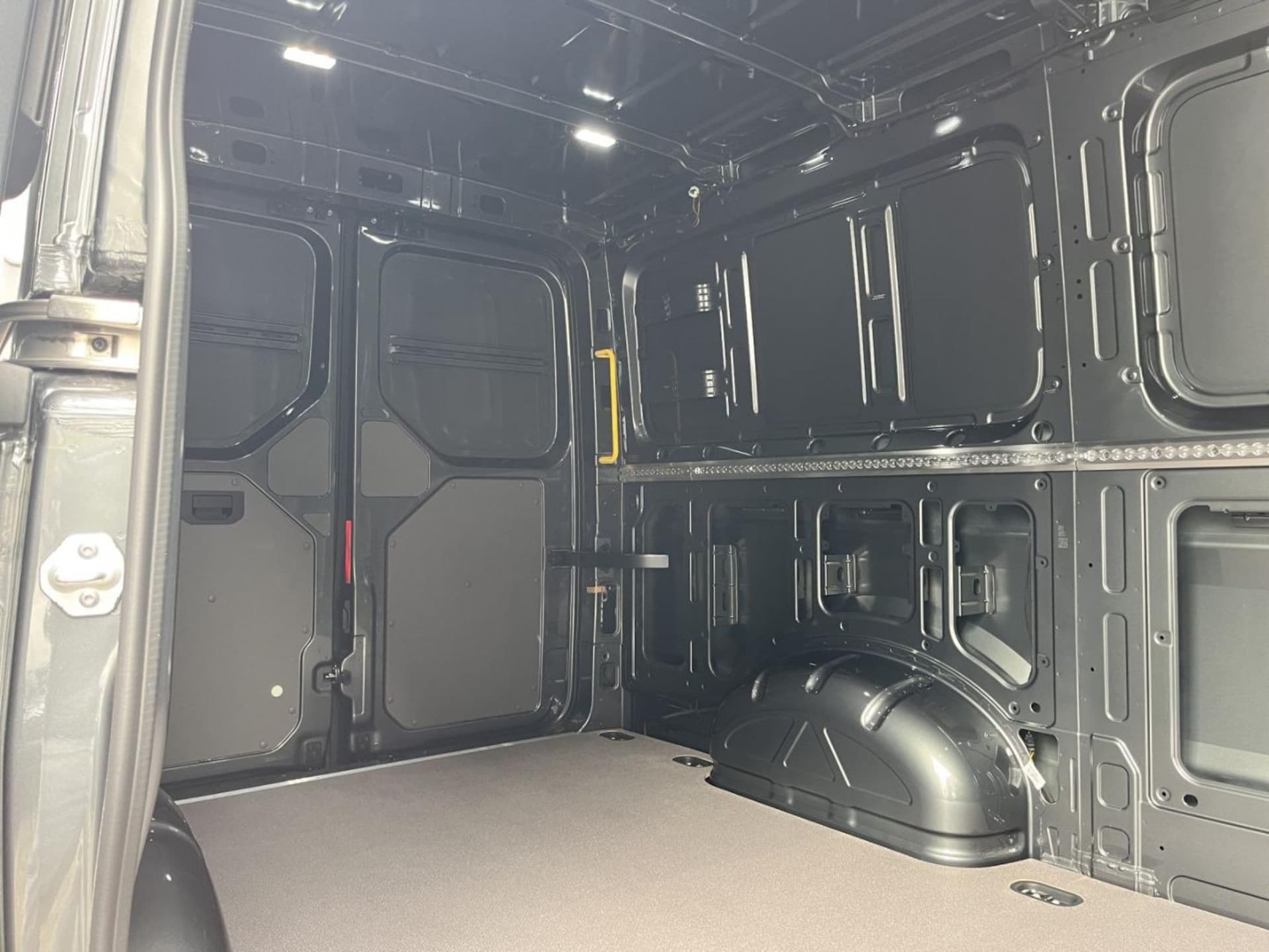 Volkswagen Crafter Kasten mittlerer Radstand