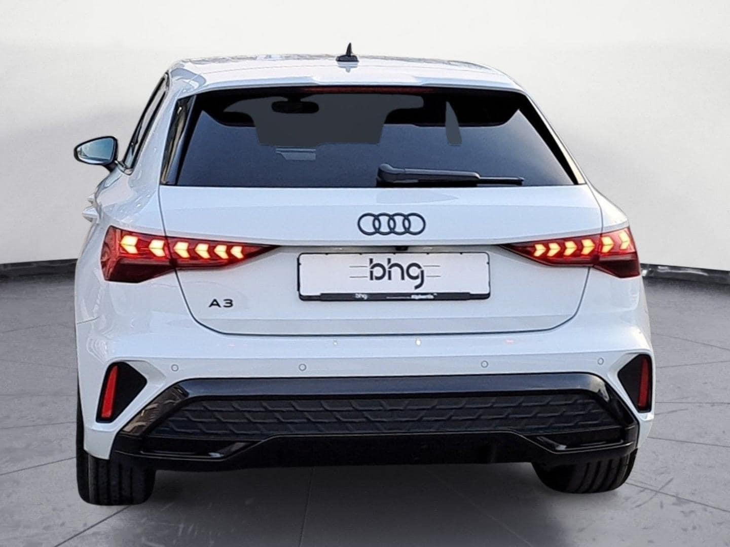 Bild über Audi A3 Sportback S line 35 TFSI S tronic - für weitere Informationen kontaktieren Sie den Audi Partner