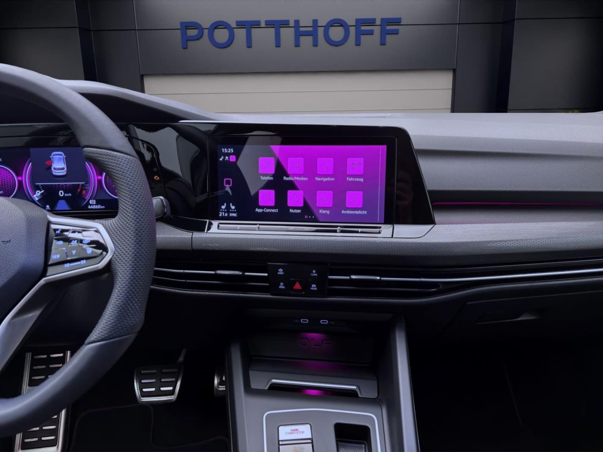 Volkswagen Golf GTI