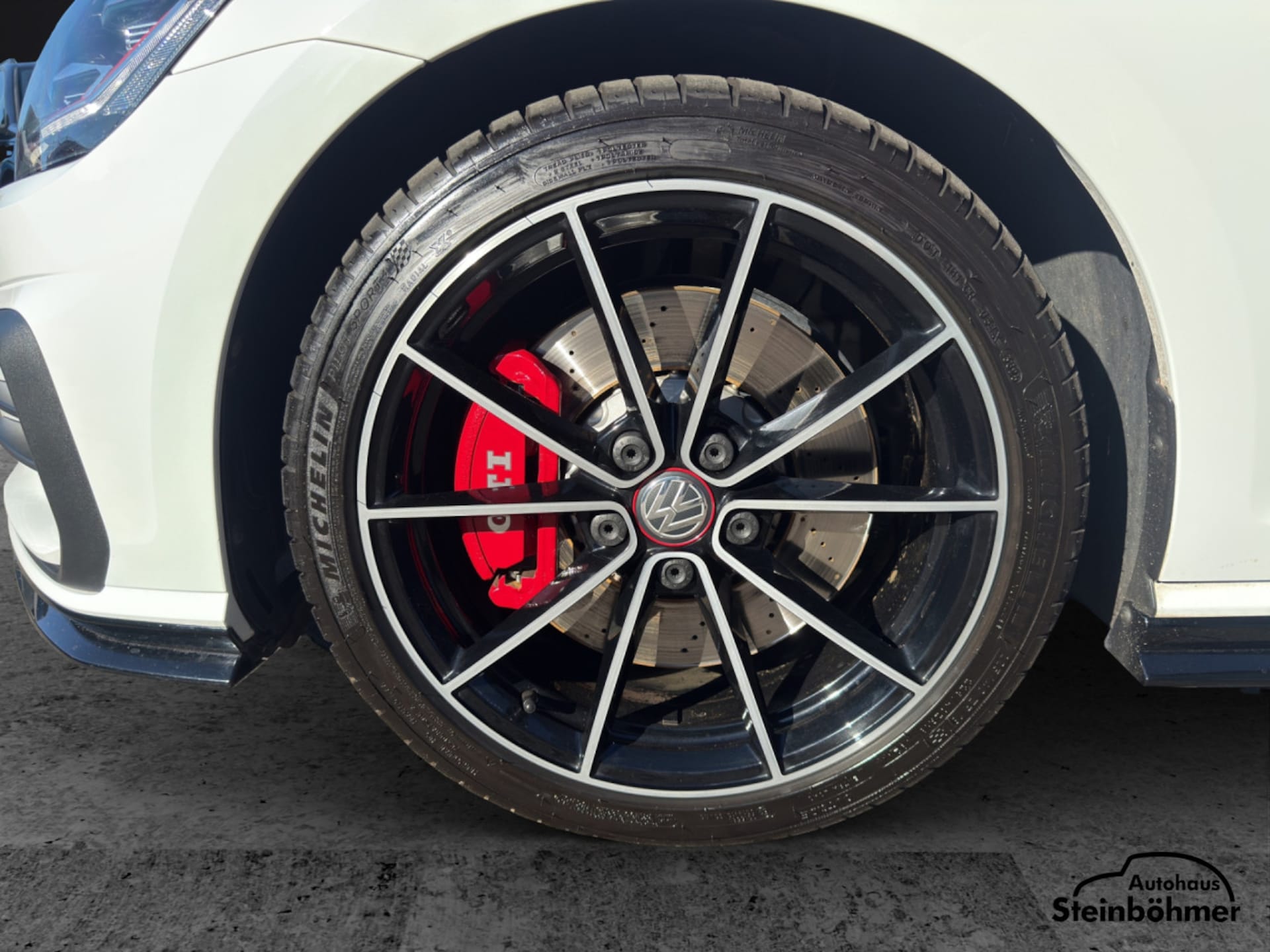 Volkswagen Golf GTI