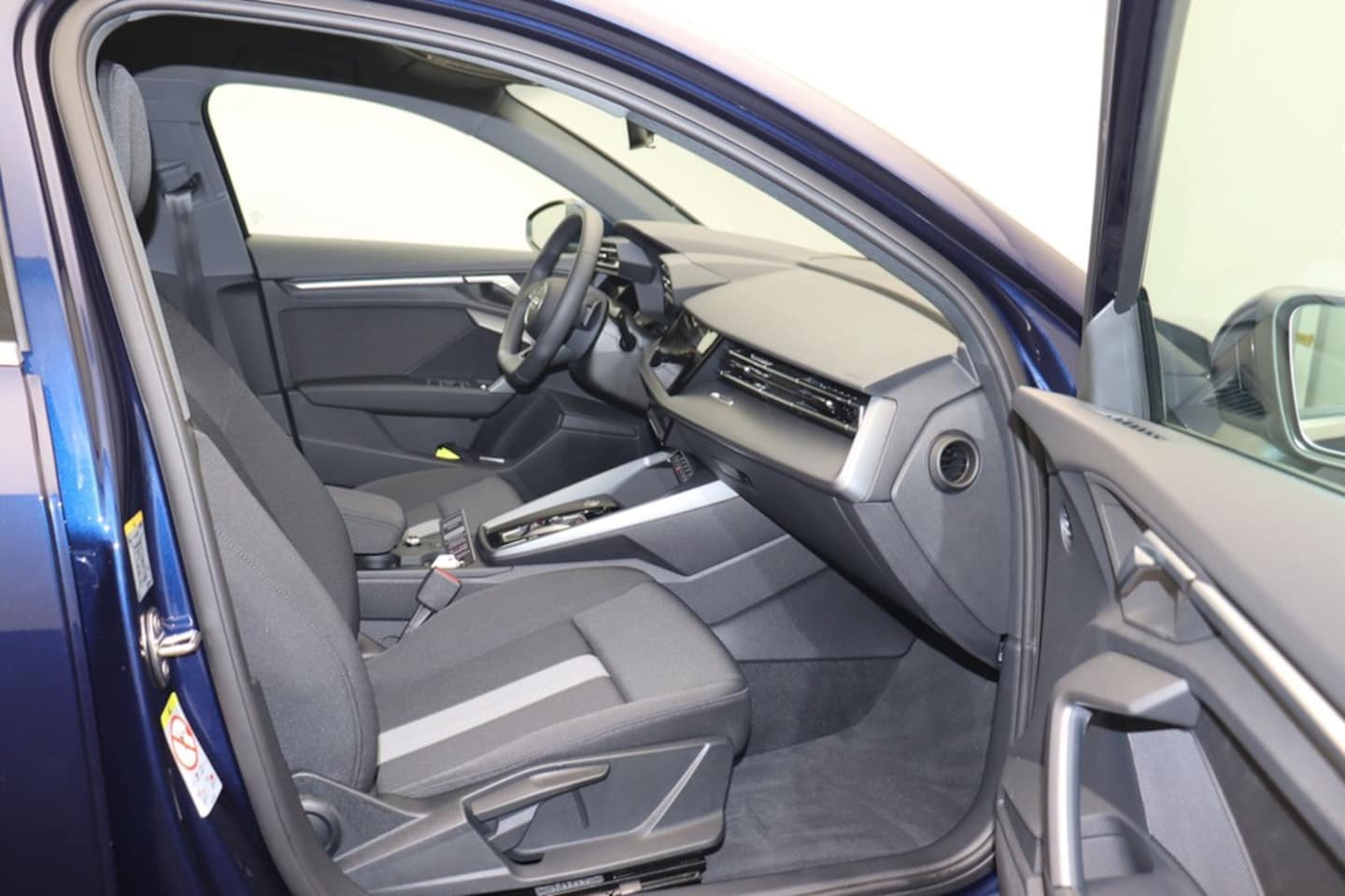 Bild über Audi A3 Sportback advanced 30 TFSI S tronic - für weitere Informationen kontaktieren Sie den Audi Partner