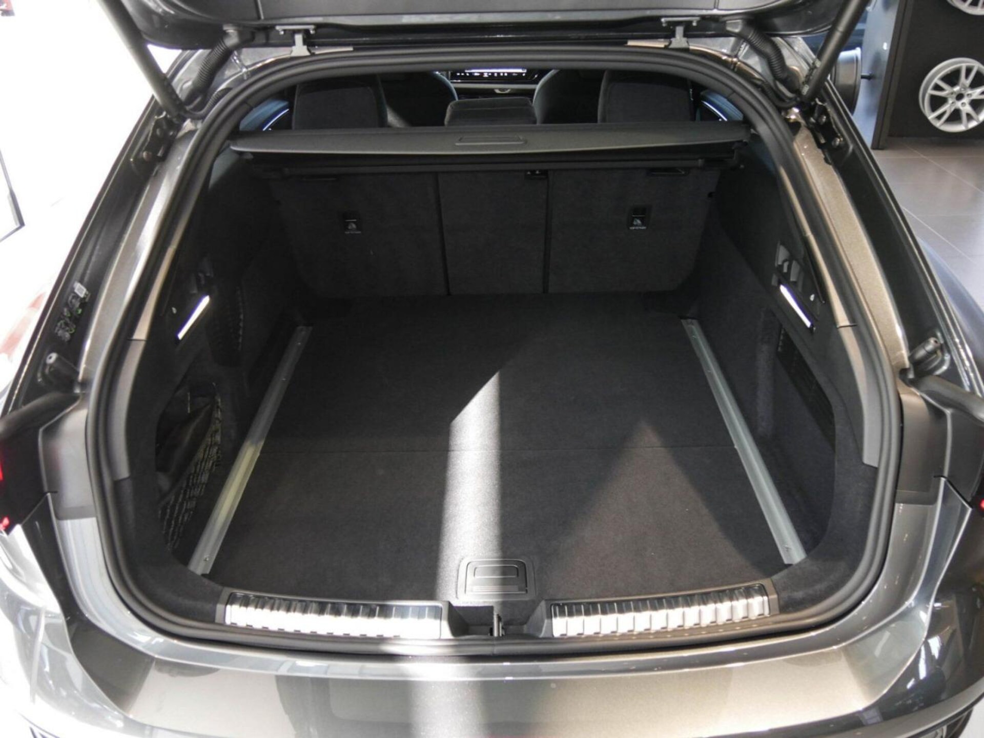 Audi A6 Avant edition one