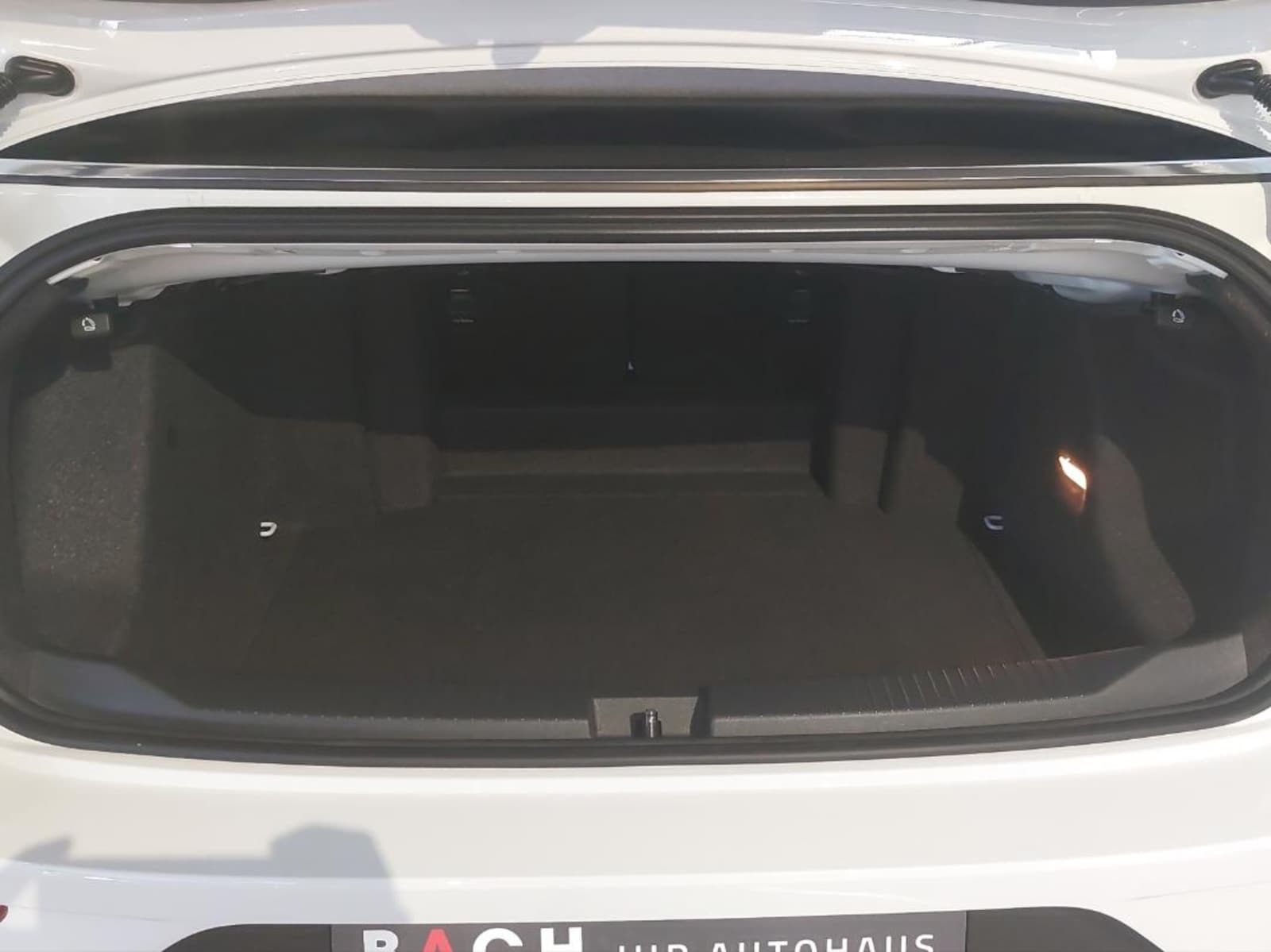 Volkswagen T-Roc Cabriolet – Bild 21