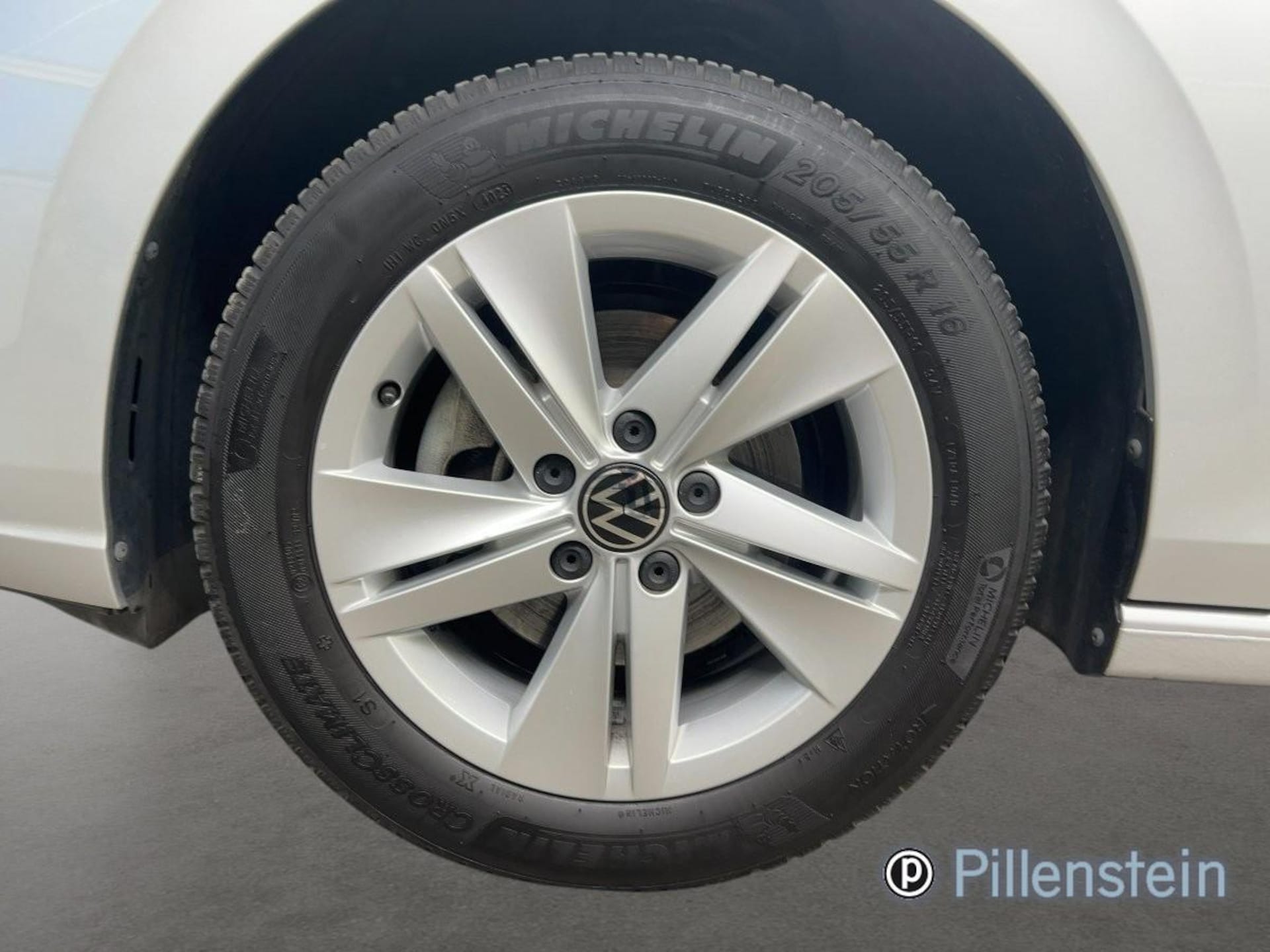 Volkswagen Golf Life