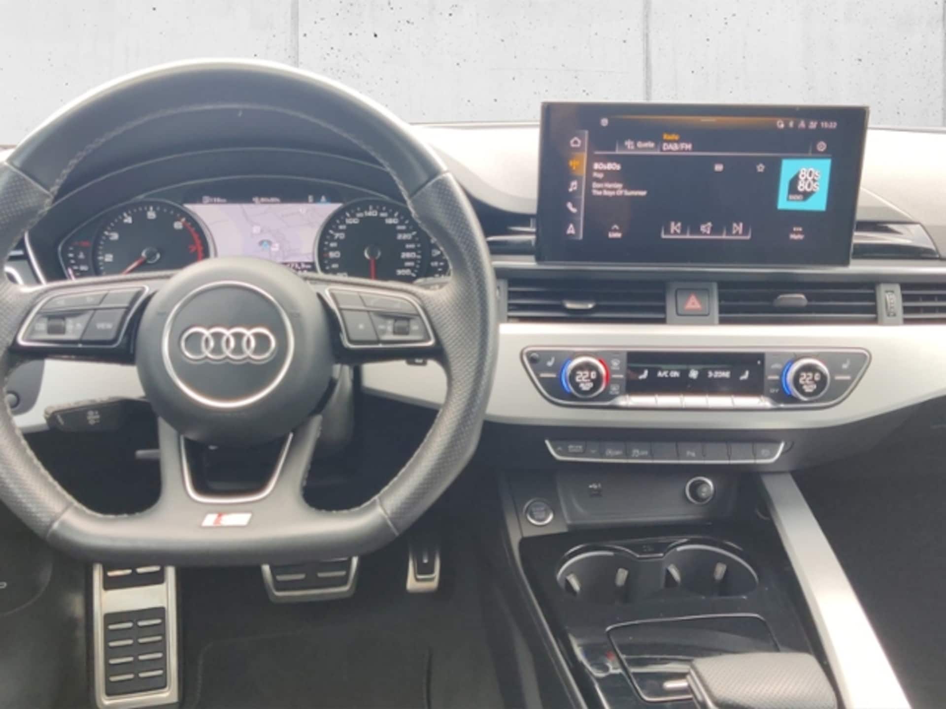 Audi A4 Avant S line