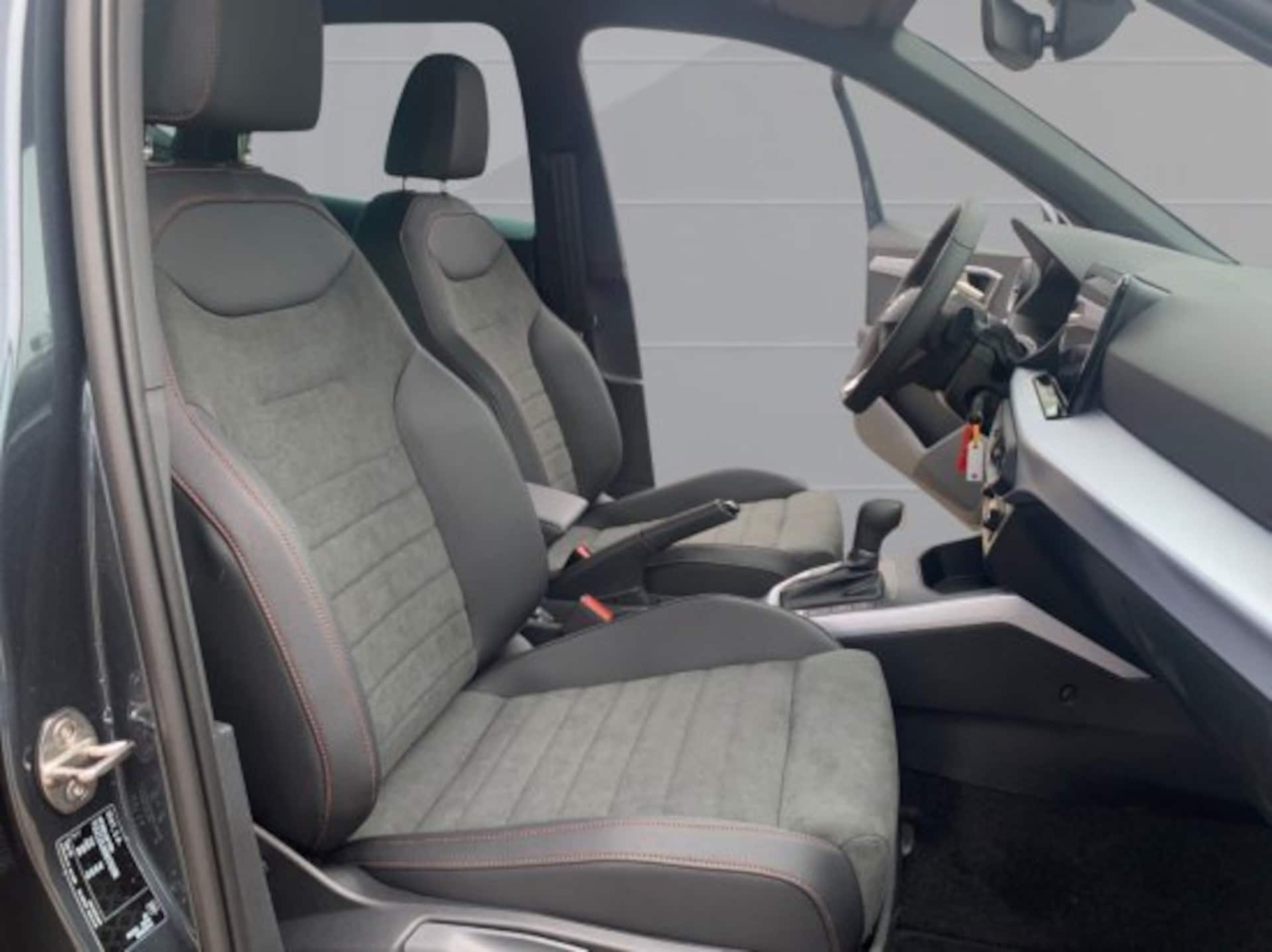 SEAT Arona FR
