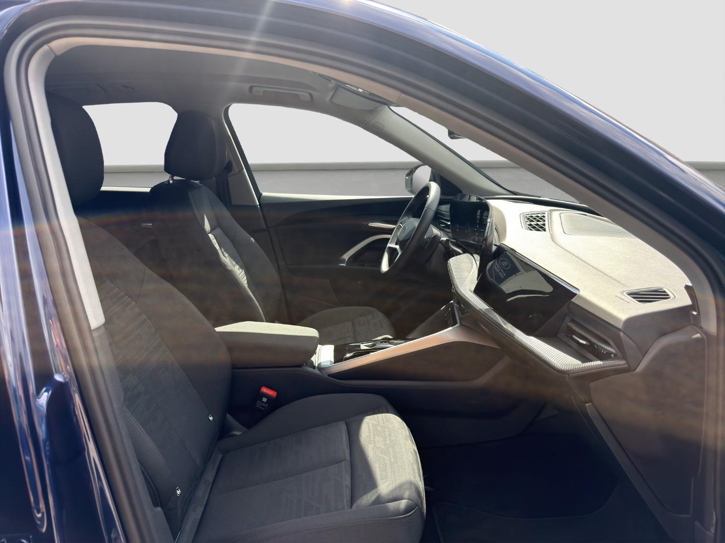 Bild über Audi Q5 SUV TFSI 150 kW S tronic - für weitere Informationen kontaktieren Sie den Audi Partner