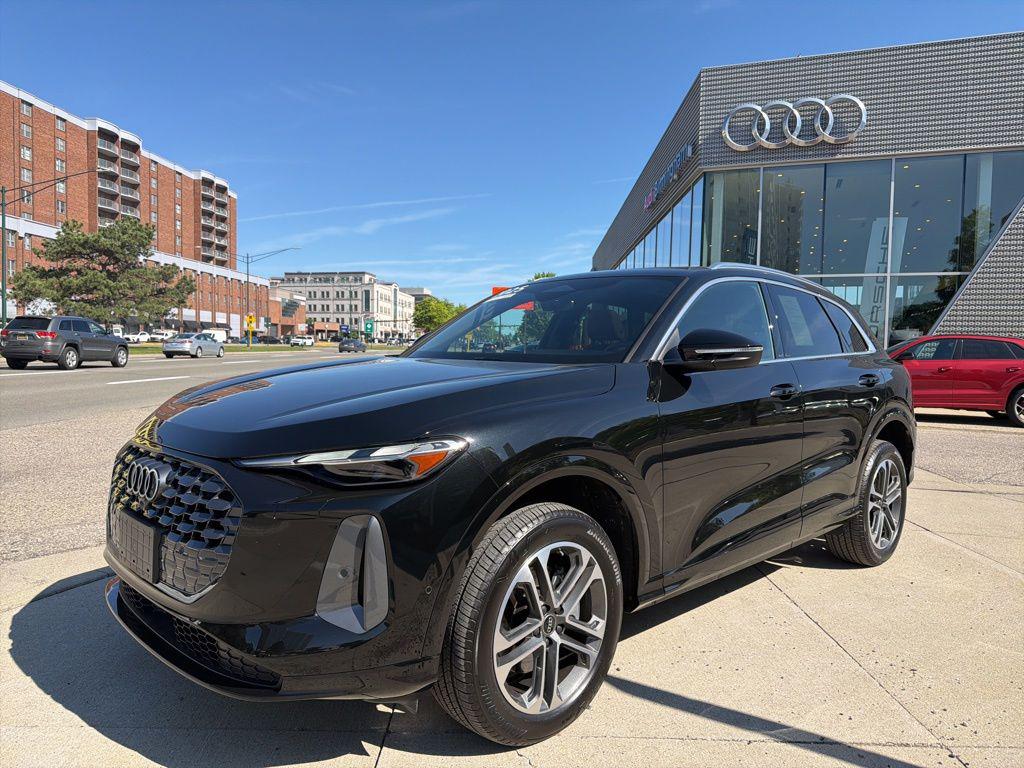 2025 Audi Q5 40 Premium's photo