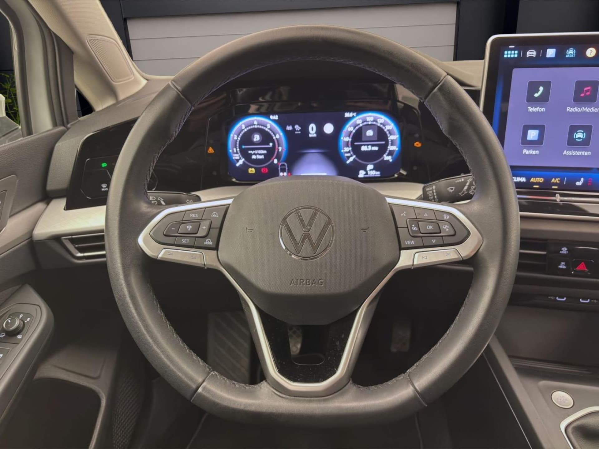 Volkswagen Golf Life