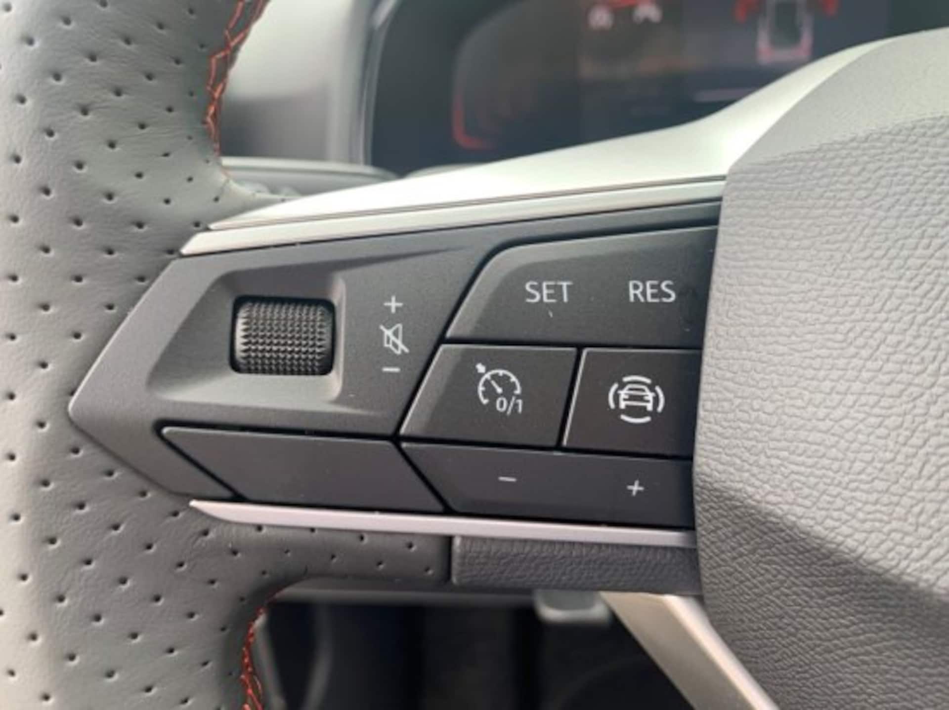 SEAT Arona FR