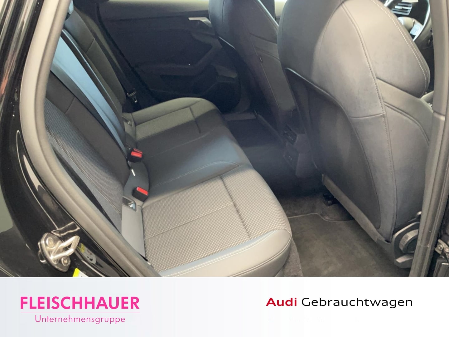 Bild über Audi A3 Sportback advanced 30 TFSI S tronic - für weitere Informationen kontaktieren Sie den Audi Partner