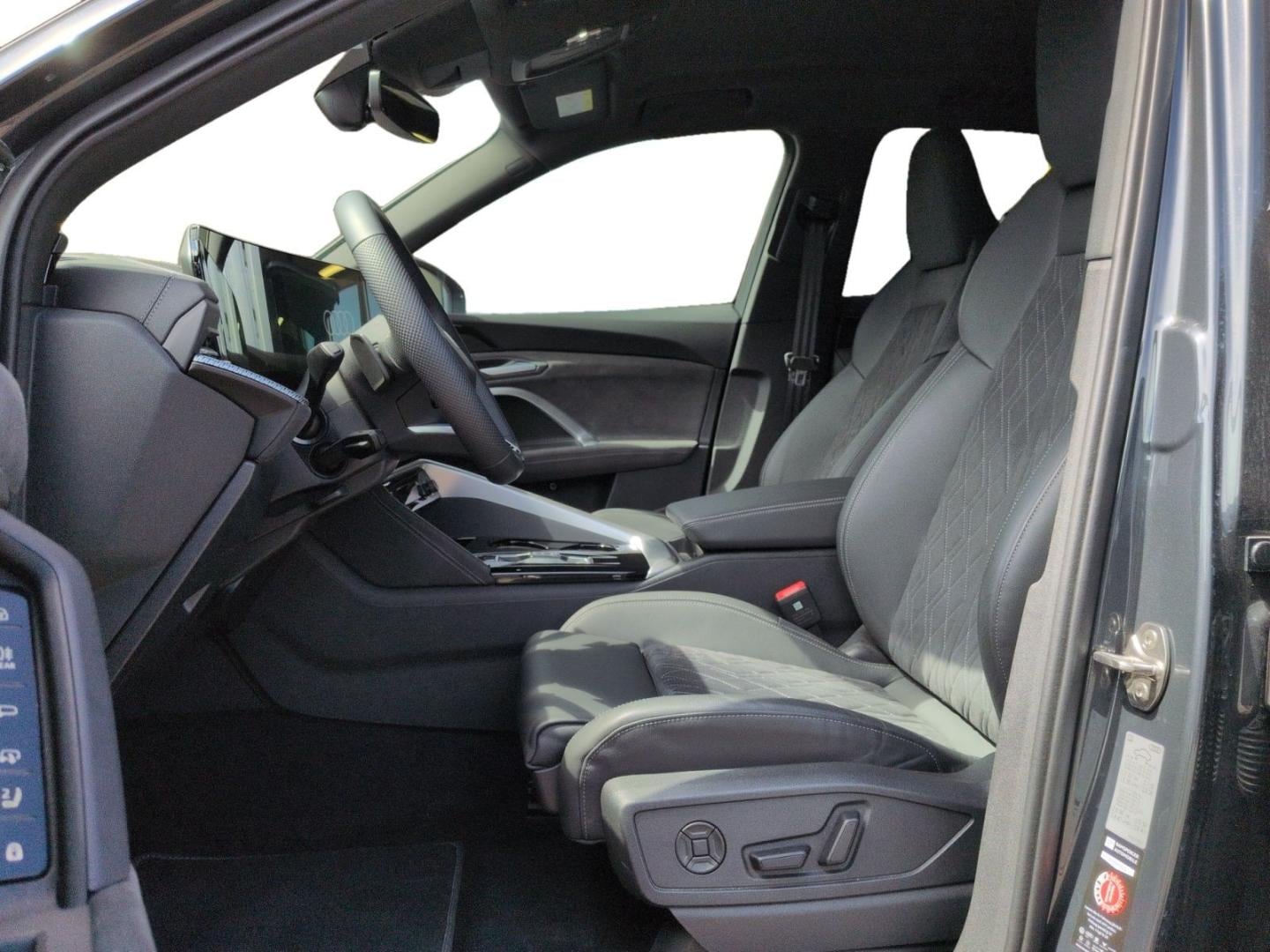 Bild über Audi Q5 SUV TFSI quattro 150 kW S tronic - für weitere Informationen kontaktieren Sie den Audi Partner