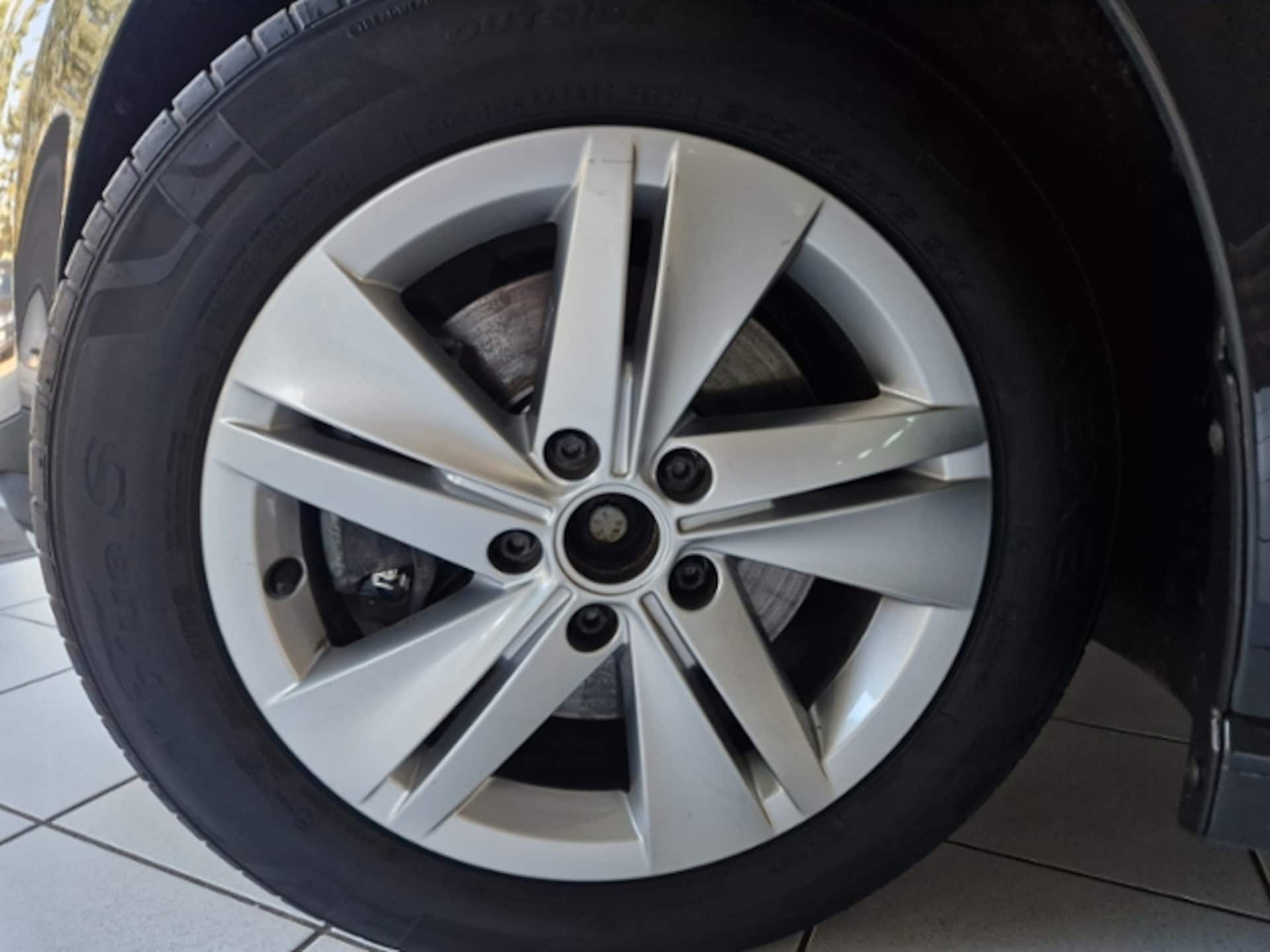Volkswagen Golf Variant Life
