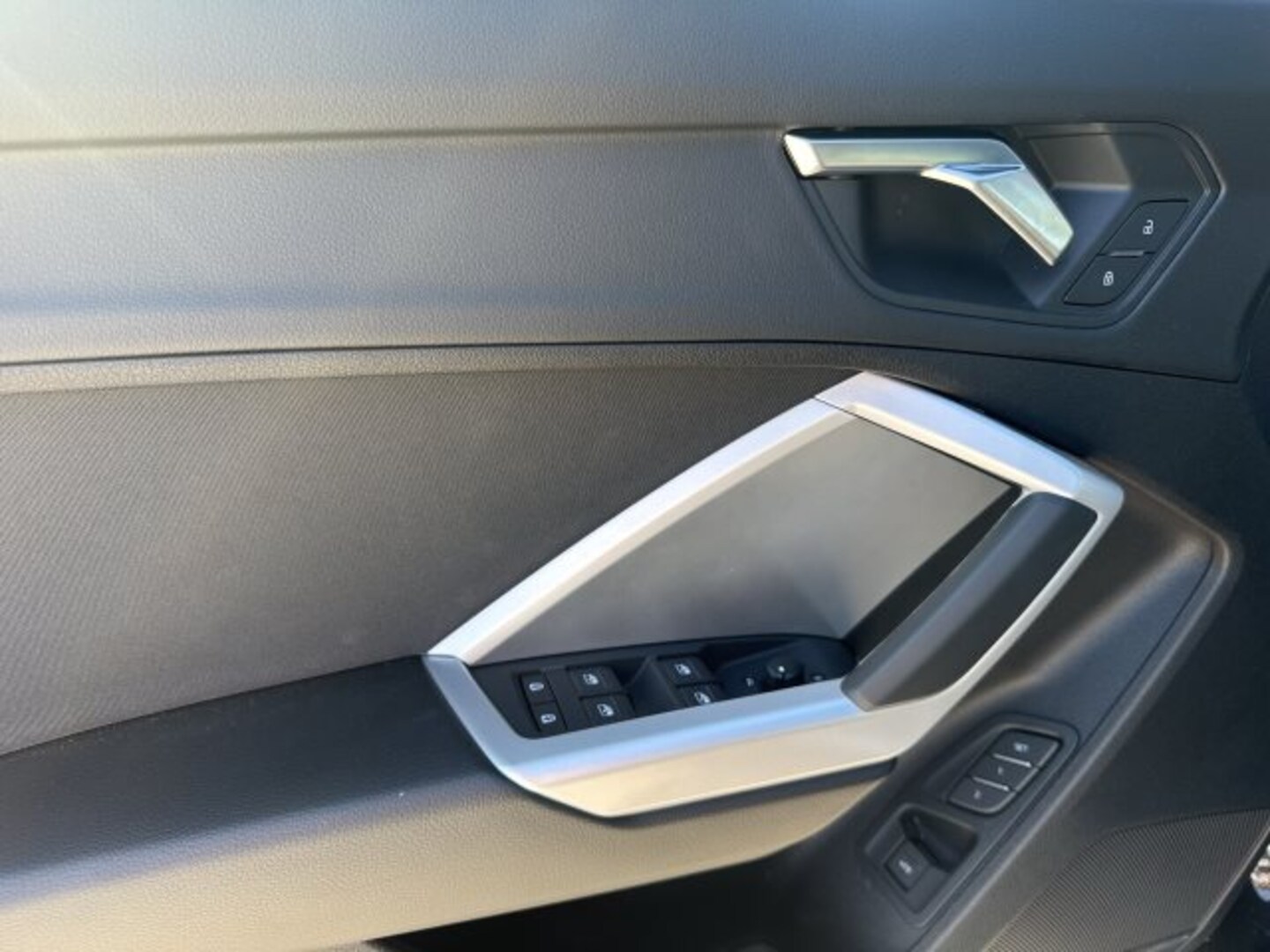 Bild über Audi Q3 TFSI quattro 140 kW S tronic - für weitere Informationen kontaktieren Sie den Audi Partner