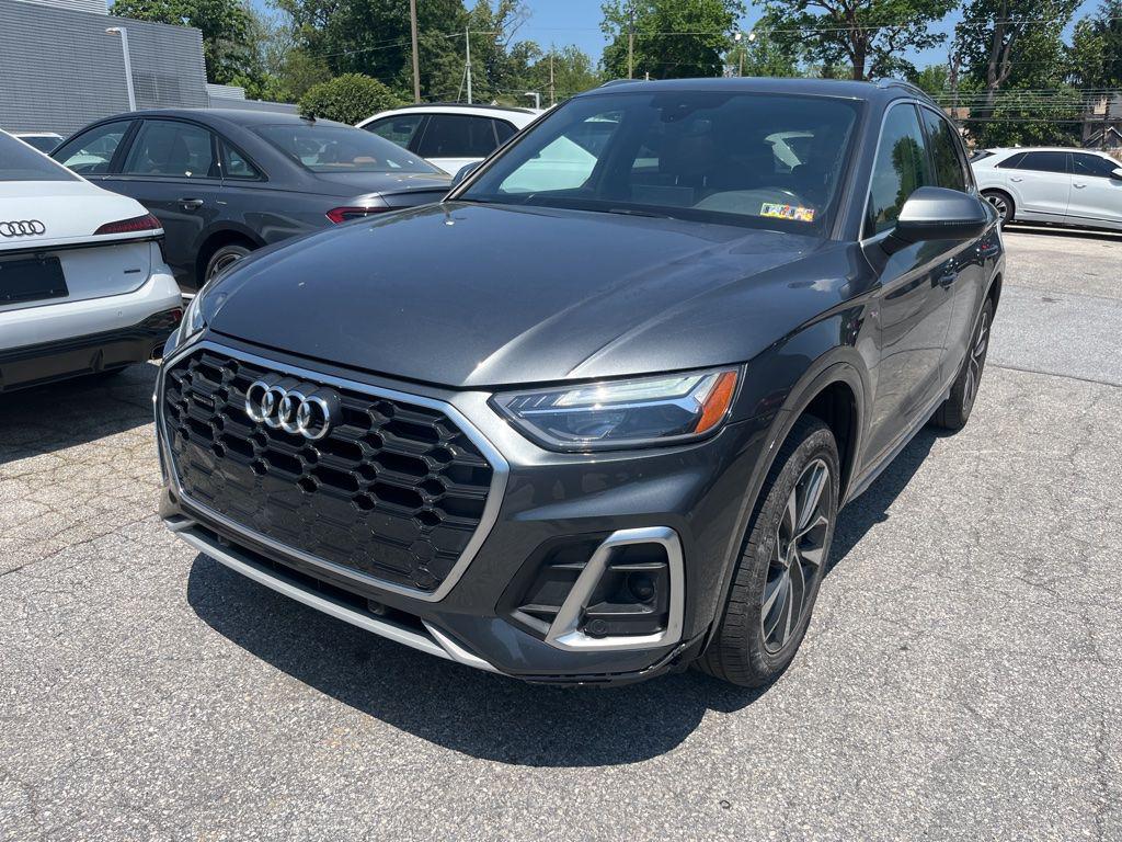 2023 Audi Q5 45 Premium's photo