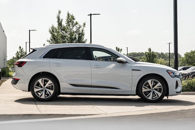 2024 Audi Q8 e-tron