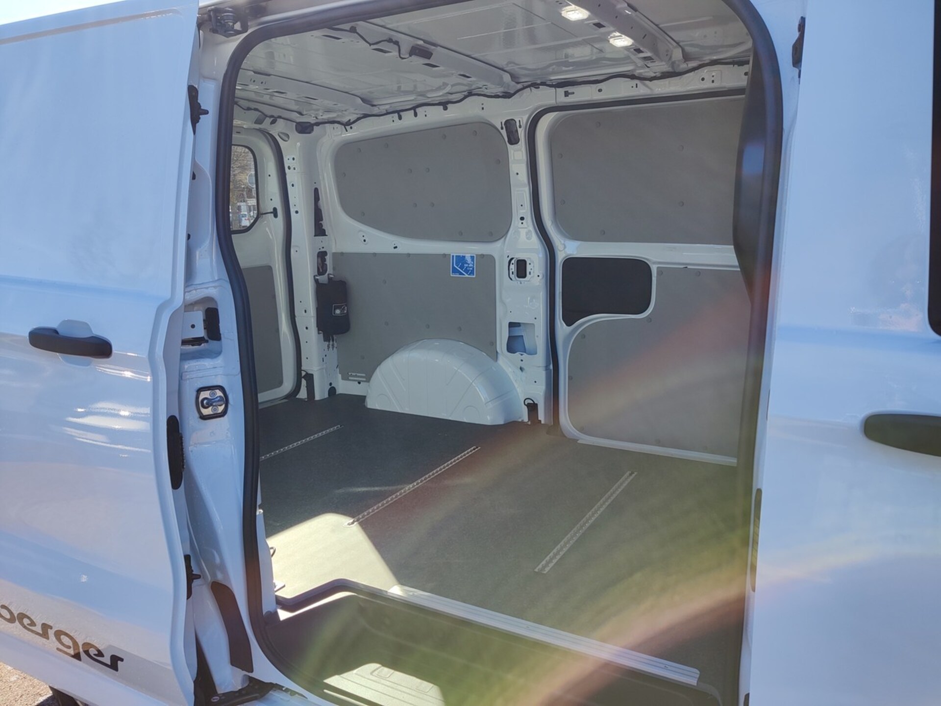 Volkswagen Transporter Kasten kurzer Radstand
