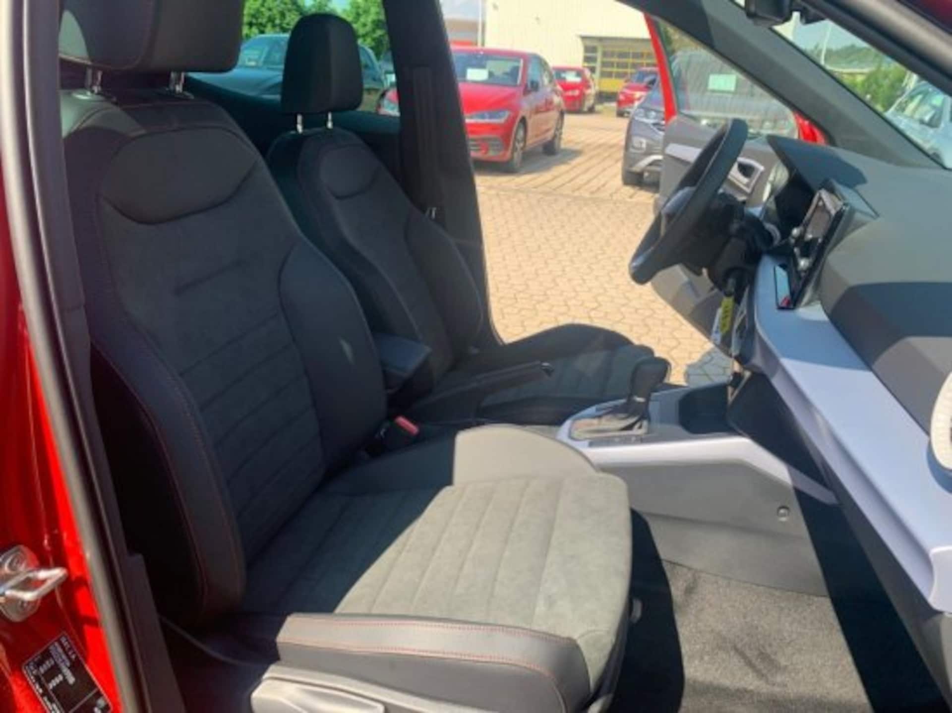 SEAT Arona FR