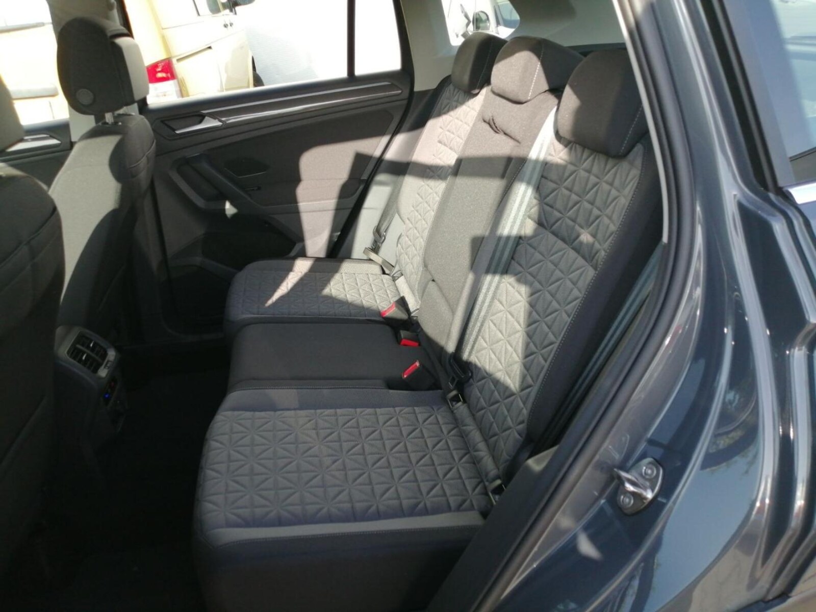 Volkswagen Tiguan – Bild 16