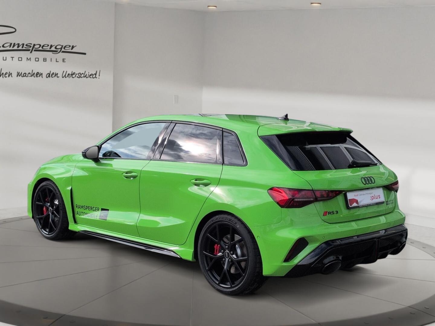 Bild über Audi RS 3 Sportback TFSI quattro S tronic - für weitere Informationen kontaktieren Sie den Audi Partner
