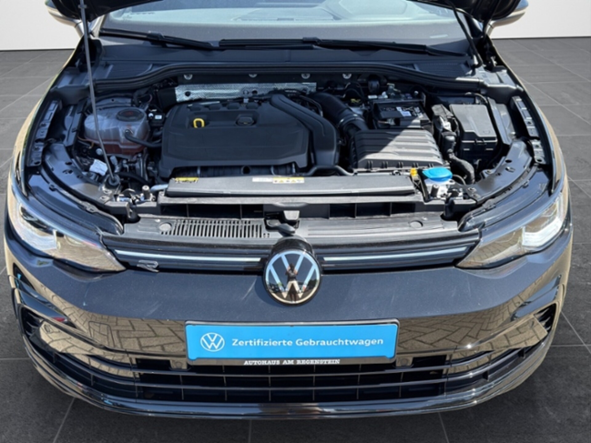 Volkswagen Golf R-Line