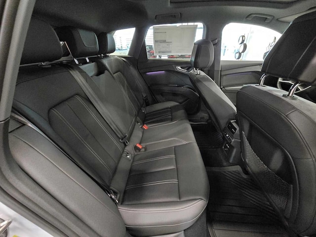 2024 Audi Q4 e-tron Premium Plus - Photo 16